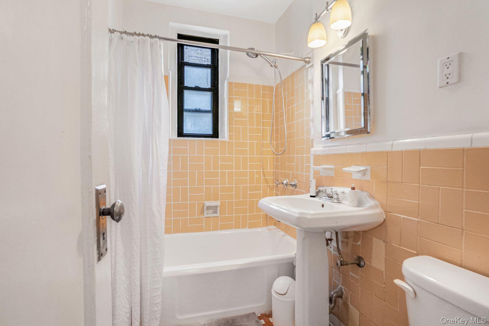 41-12 41st St 41st Street 6-j Property Photo 10
