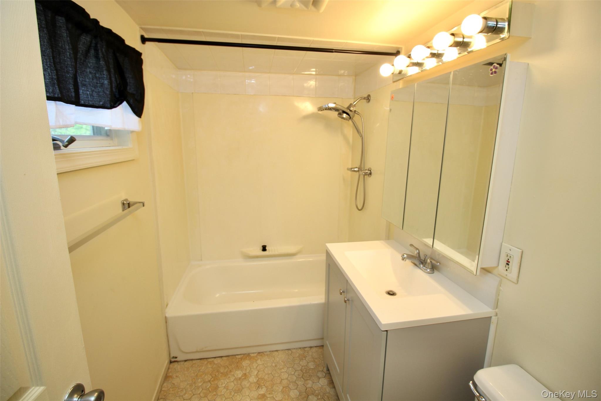 160 Orange Turnpike A Property Photo 9