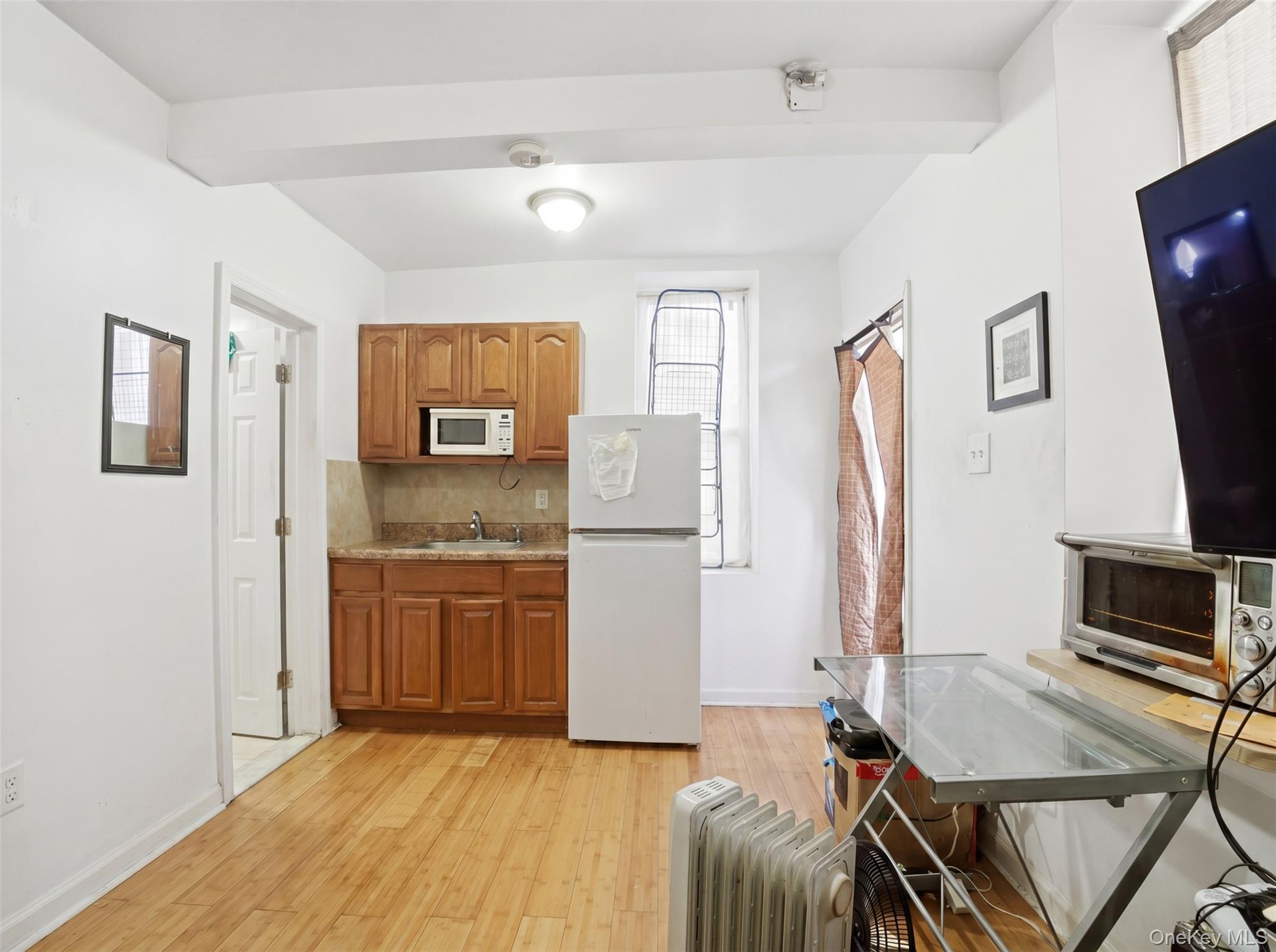 2851 Briggs Avenue Property Photo 22
