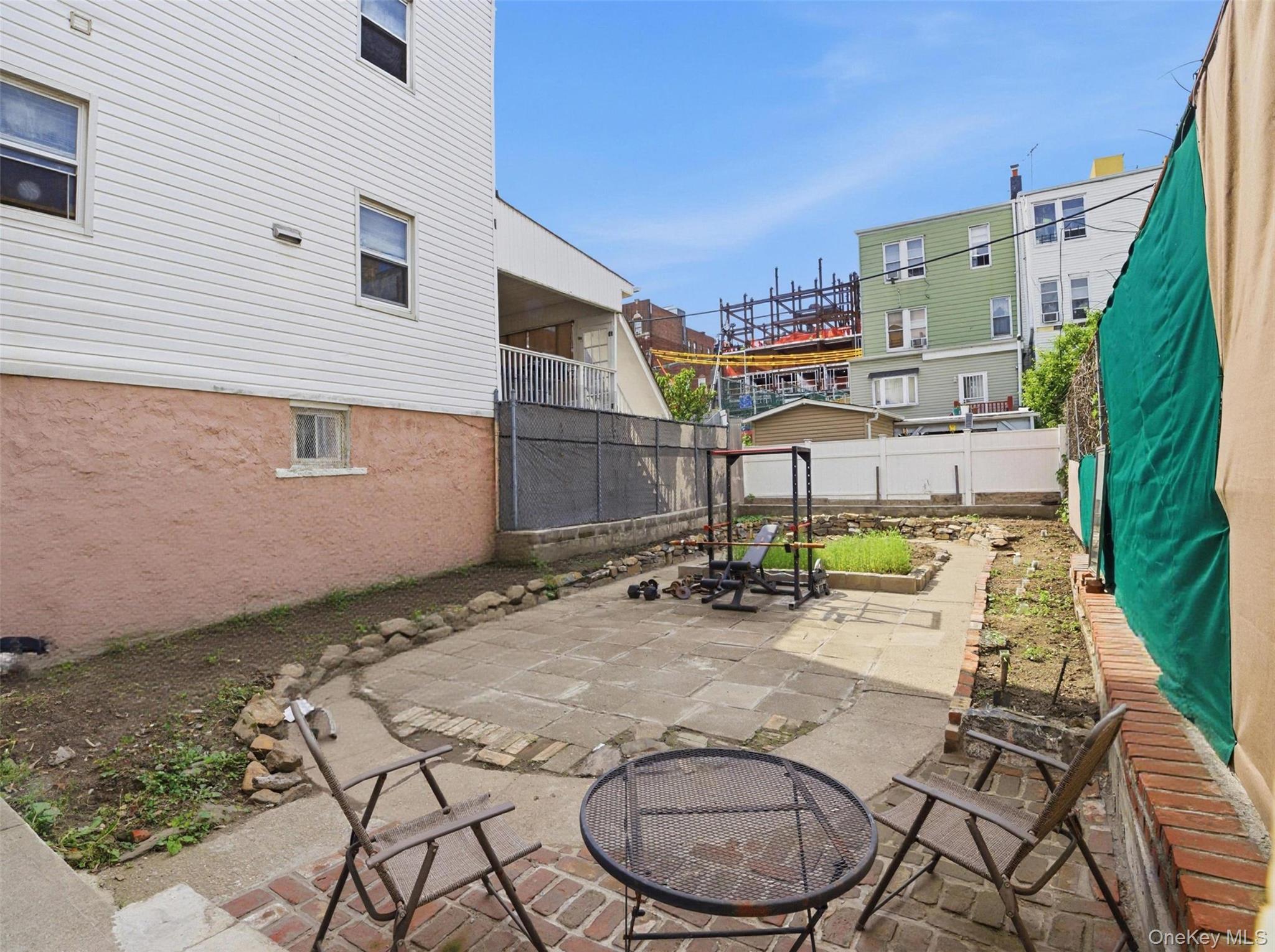 2851 Briggs Avenue Property Photo 27