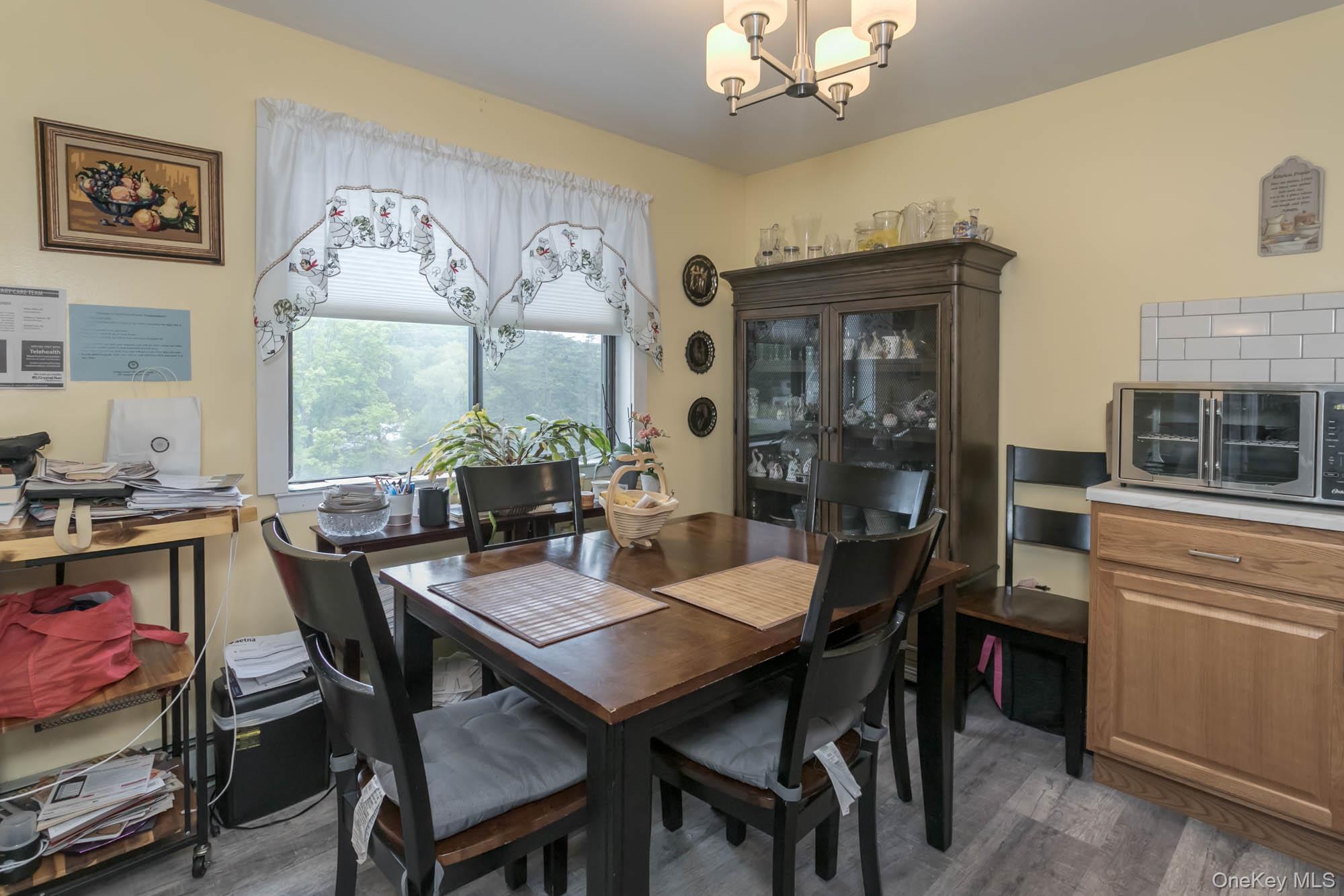 804 Swan Hollow Road Property Photo 4