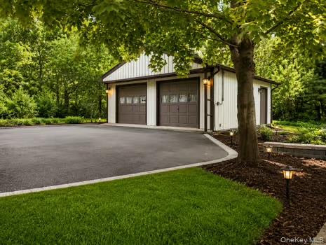 10 Little Road Property Photo 40