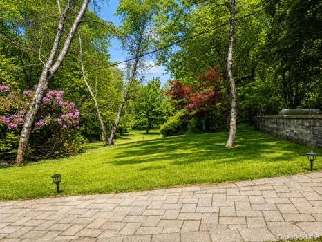 10 Little Road Property Photo 42