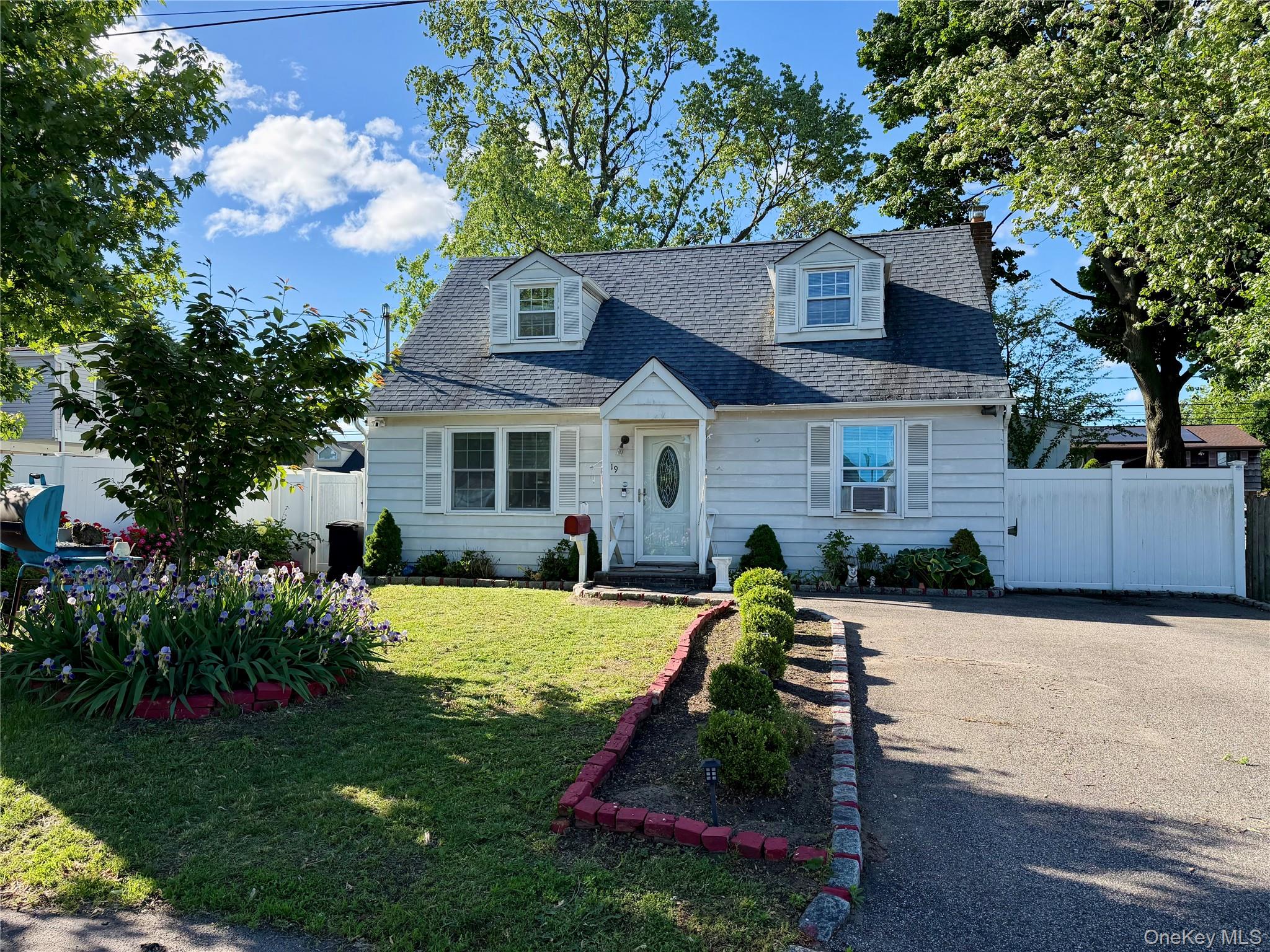 19 3rd Street Property Photo 2