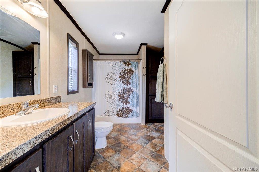 559 Lake Road Property Photo 32