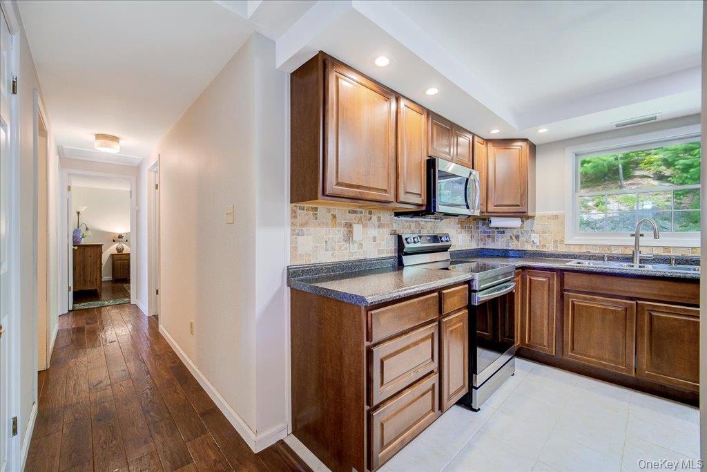 553 Lake Road Property Photo 30