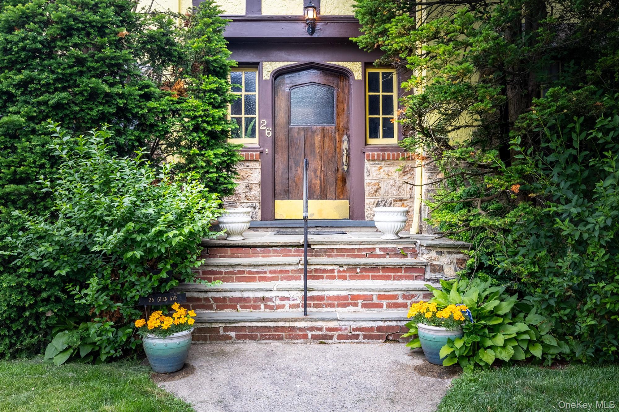 26 Glen Avenue Property Photo 4