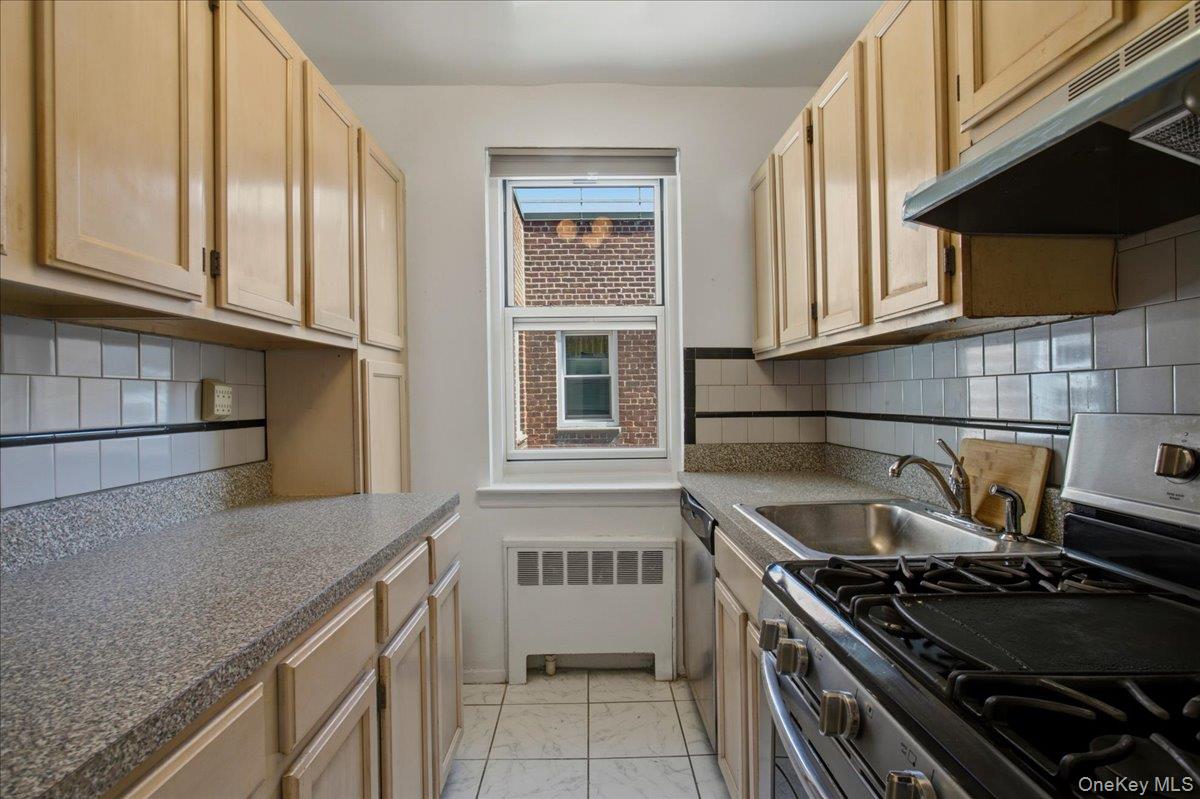 279 N Broadway 8r Property Photo 12