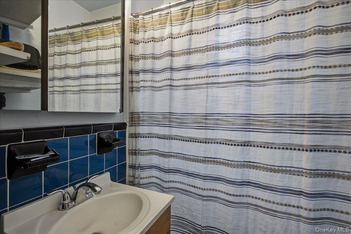 279 N Broadway 8r Property Photo 13