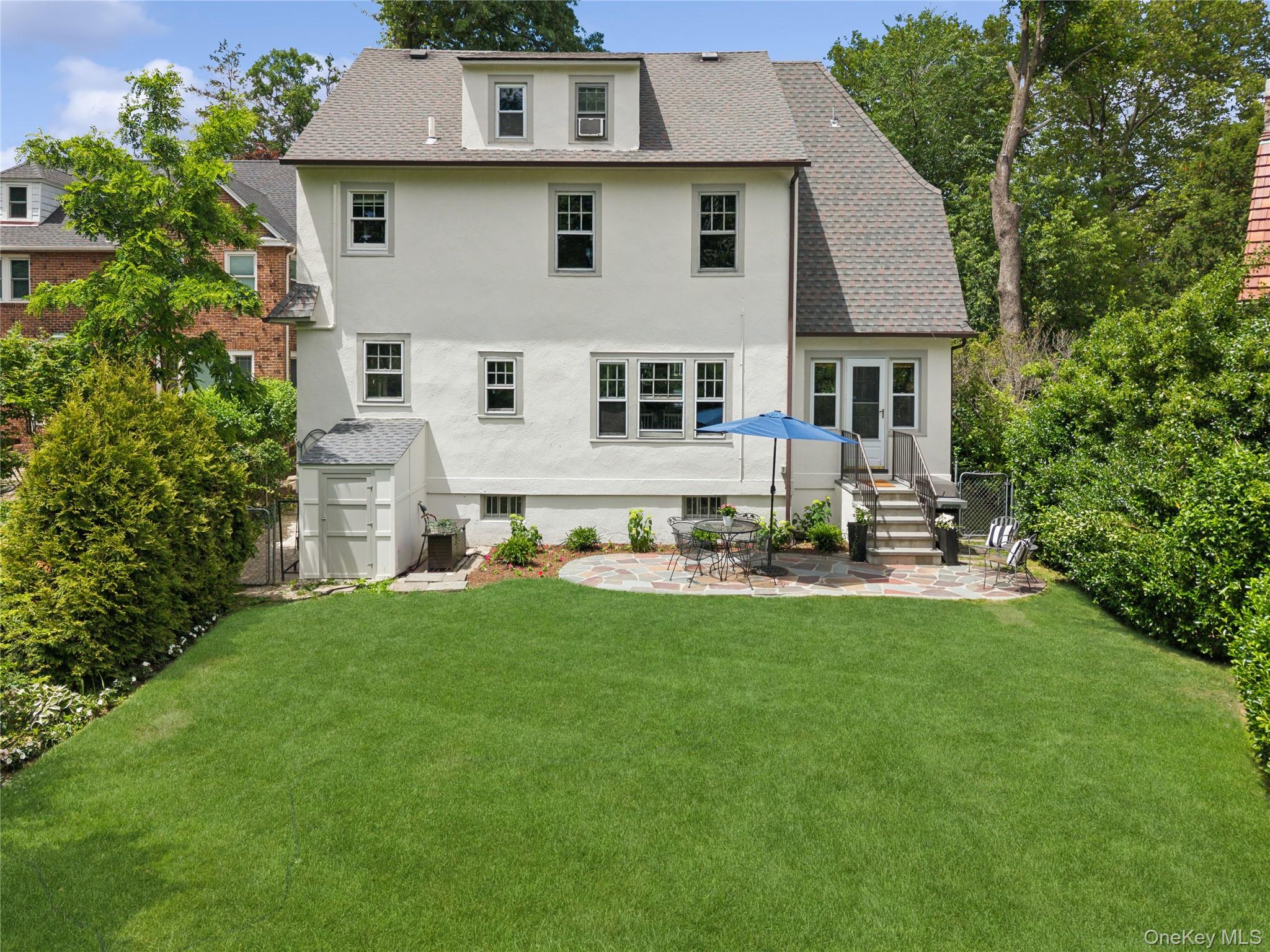 632 Colonial Avenue Property Photo 34
