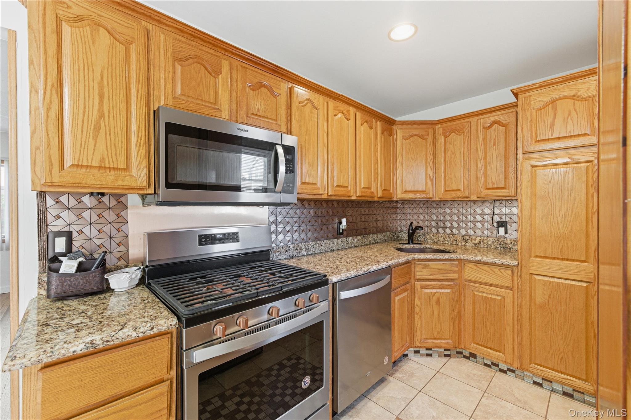 403 Brookside Court Property Photo 6