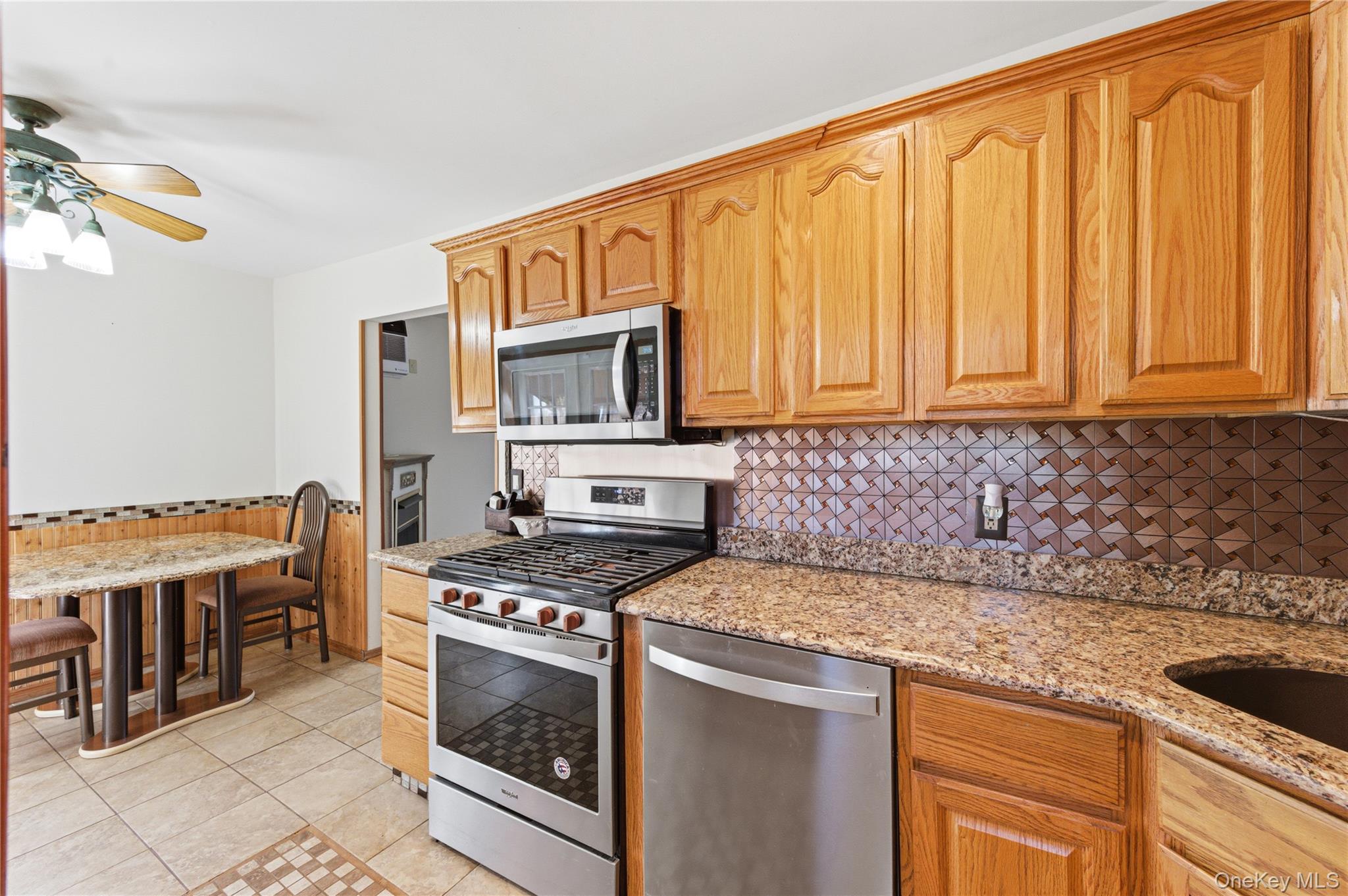 403 Brookside Court Property Photo 8
