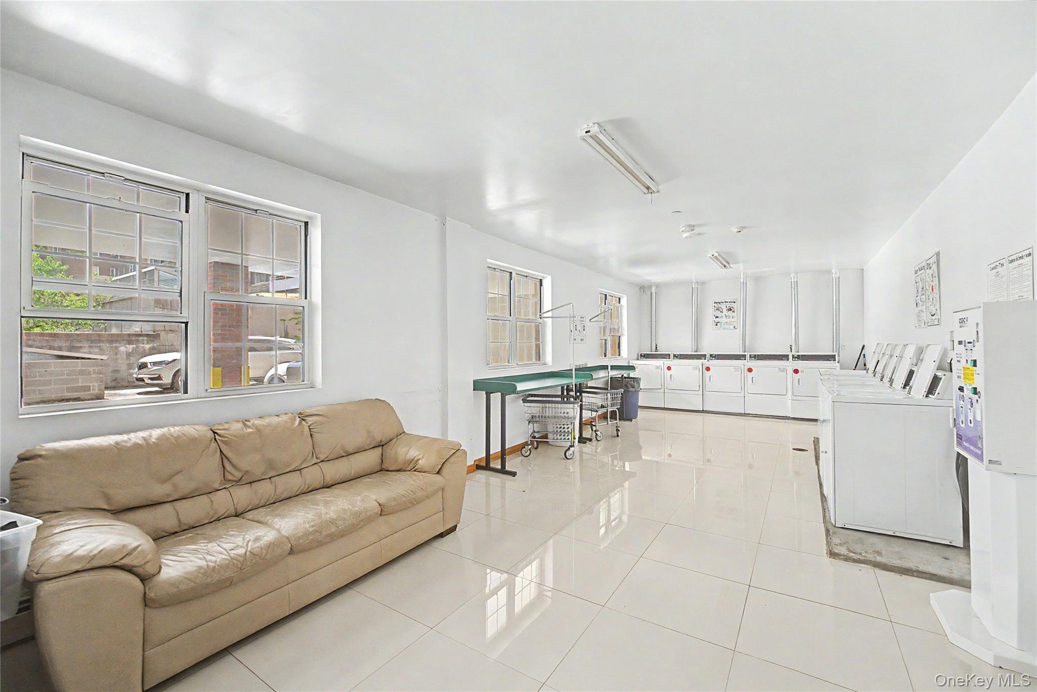 14118 Cherry Avenue 2c Property Photo 7