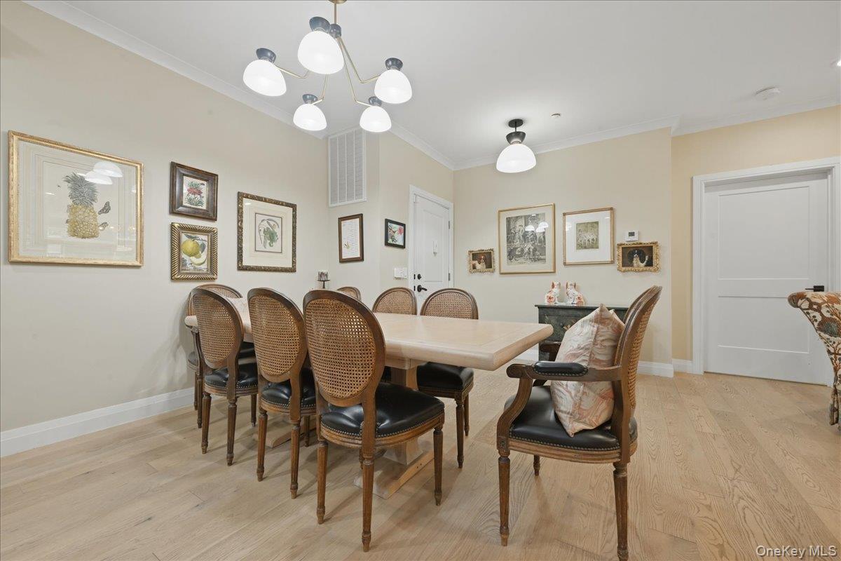 15103 Aspenwood Drive Property Photo 7