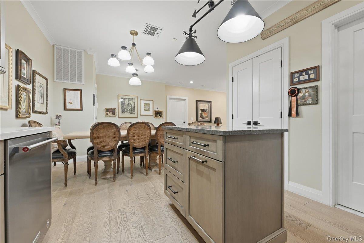 15103 Aspenwood Drive Property Photo 8
