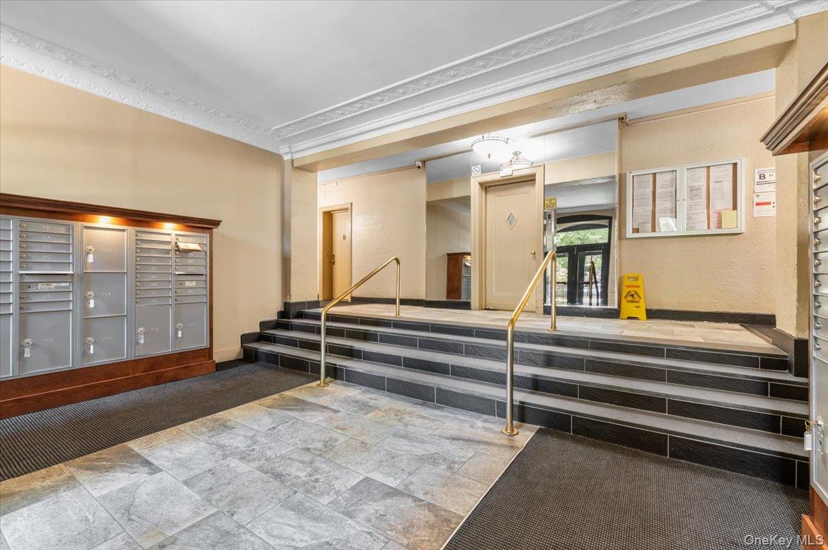 83-52 Talbot Street 6h Property Photo 3