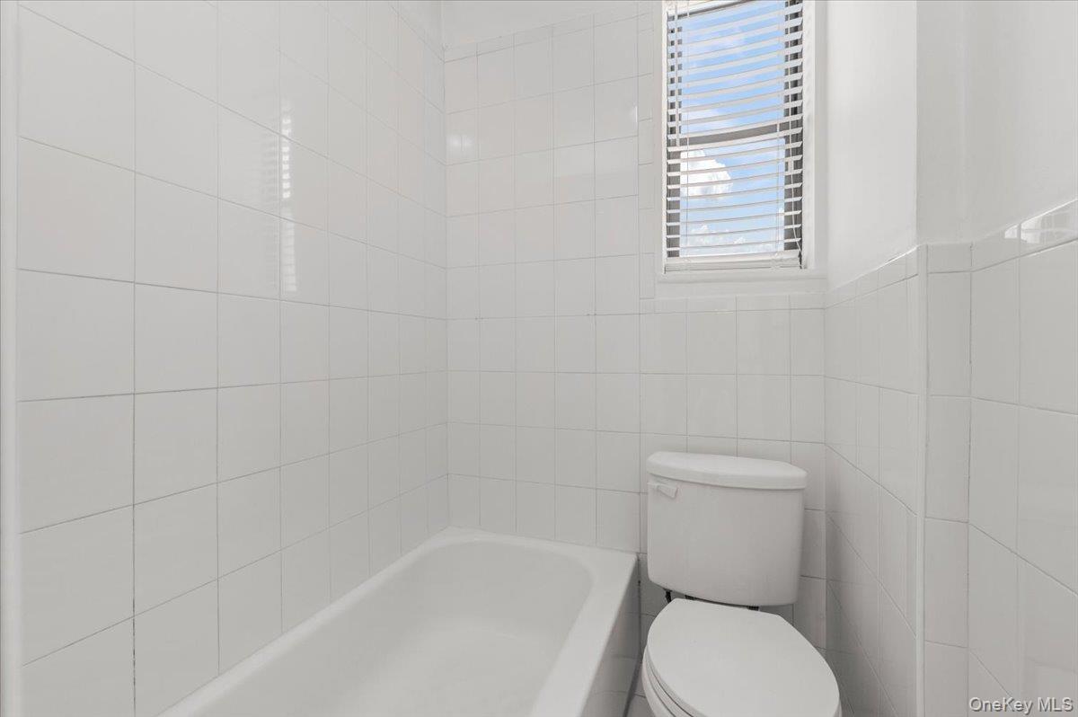 83-52 Talbot Street 6h Property Photo 18