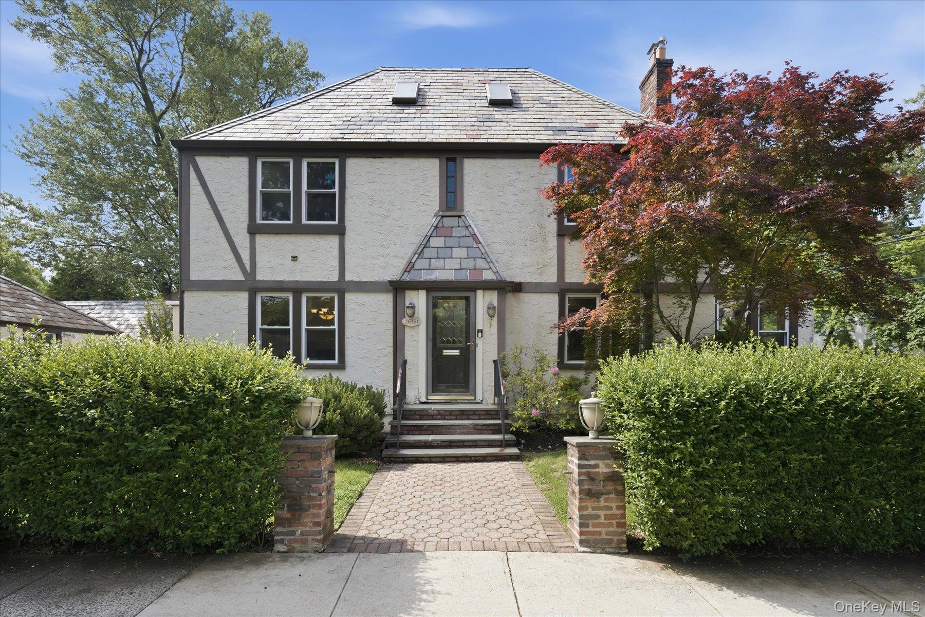 261-21 Pembroke Avenue Property Photo 1