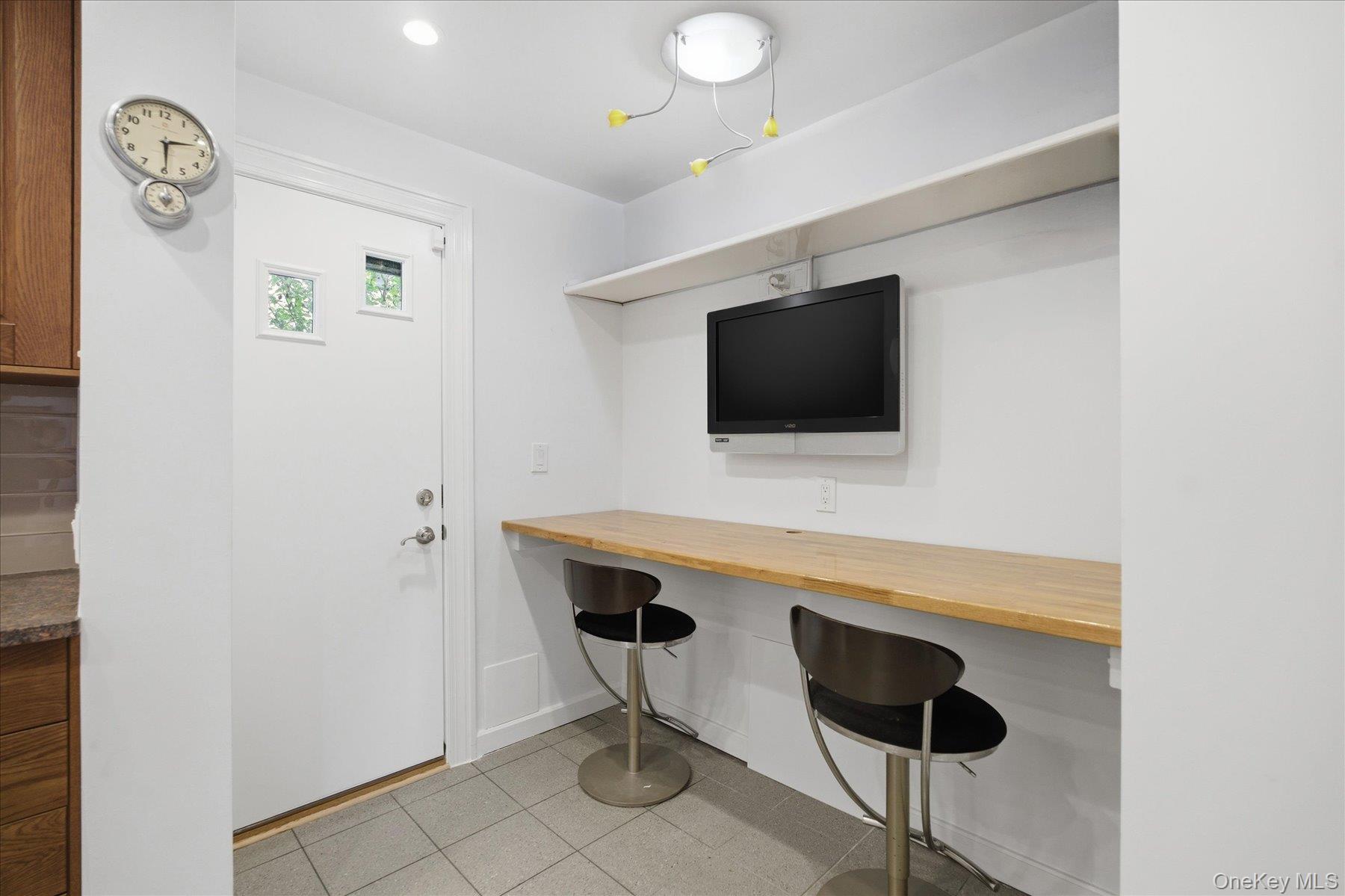 261-21 Pembroke Avenue Property Photo 12