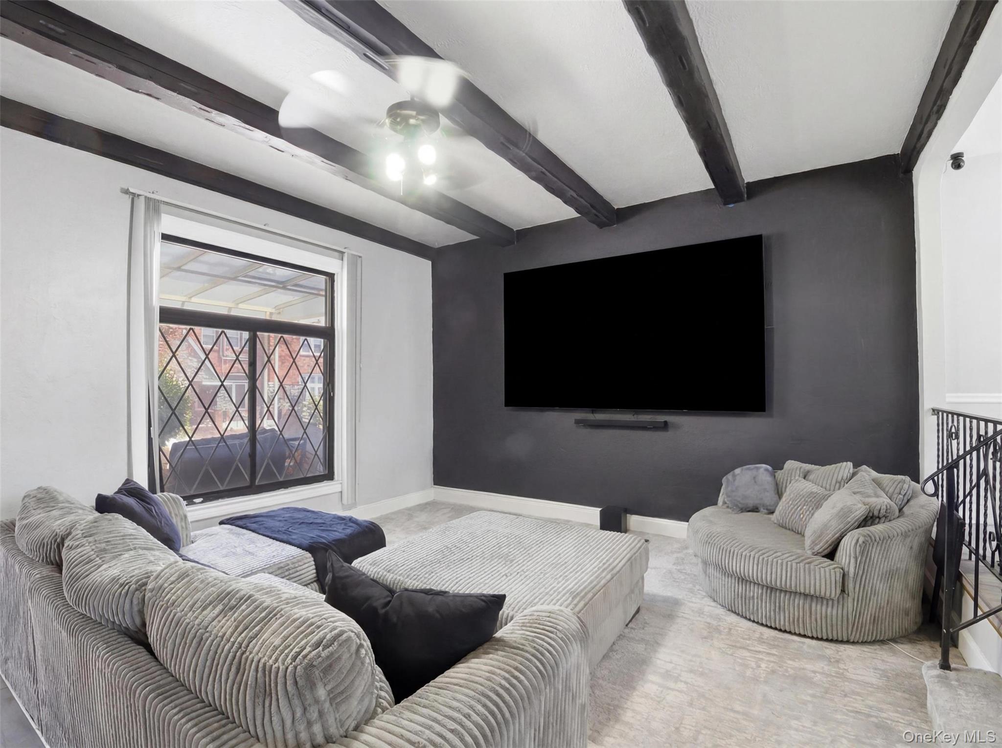 13054 226th Street Property Photo 2