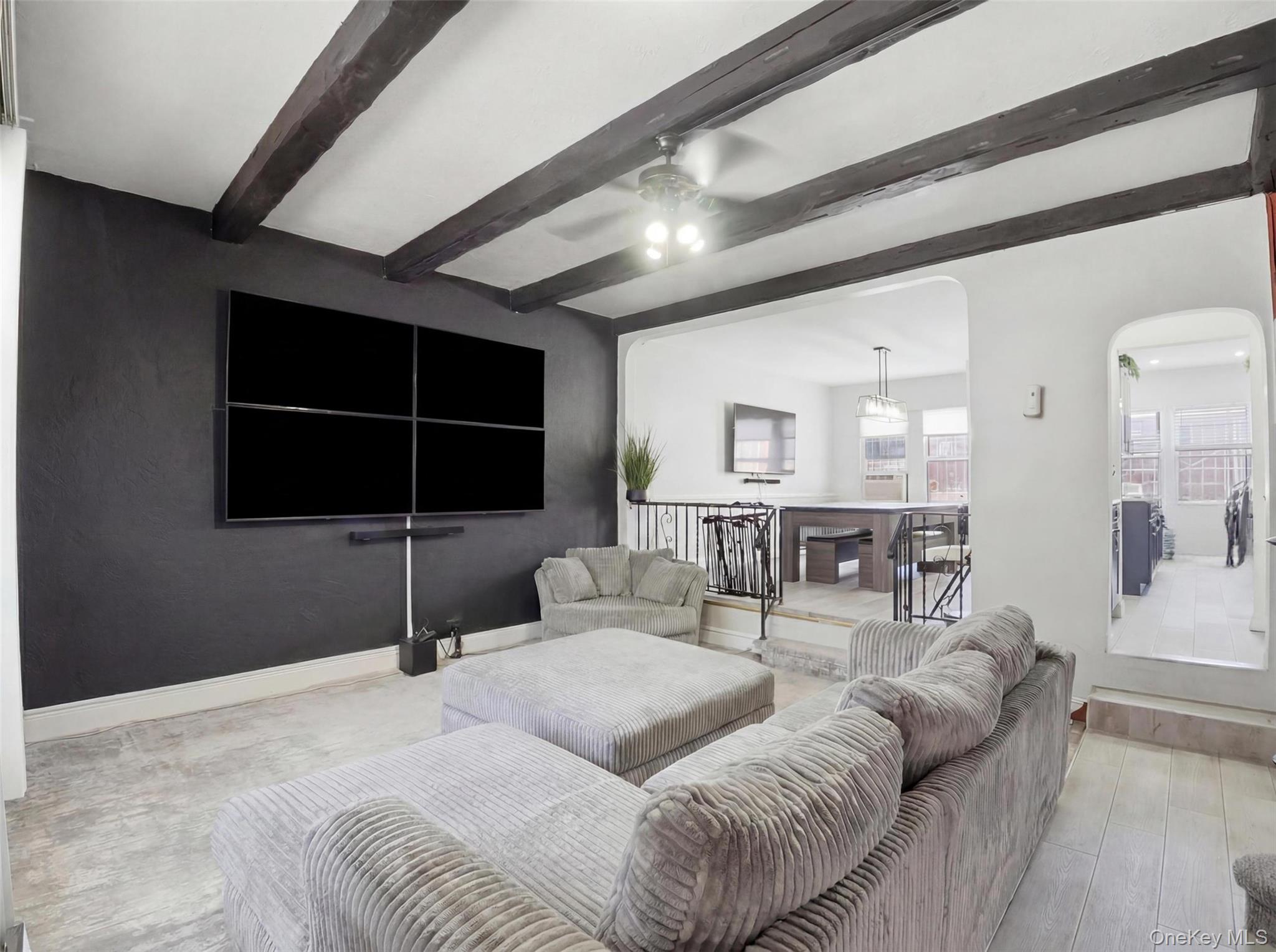 13054 226th Street Property Photo 3