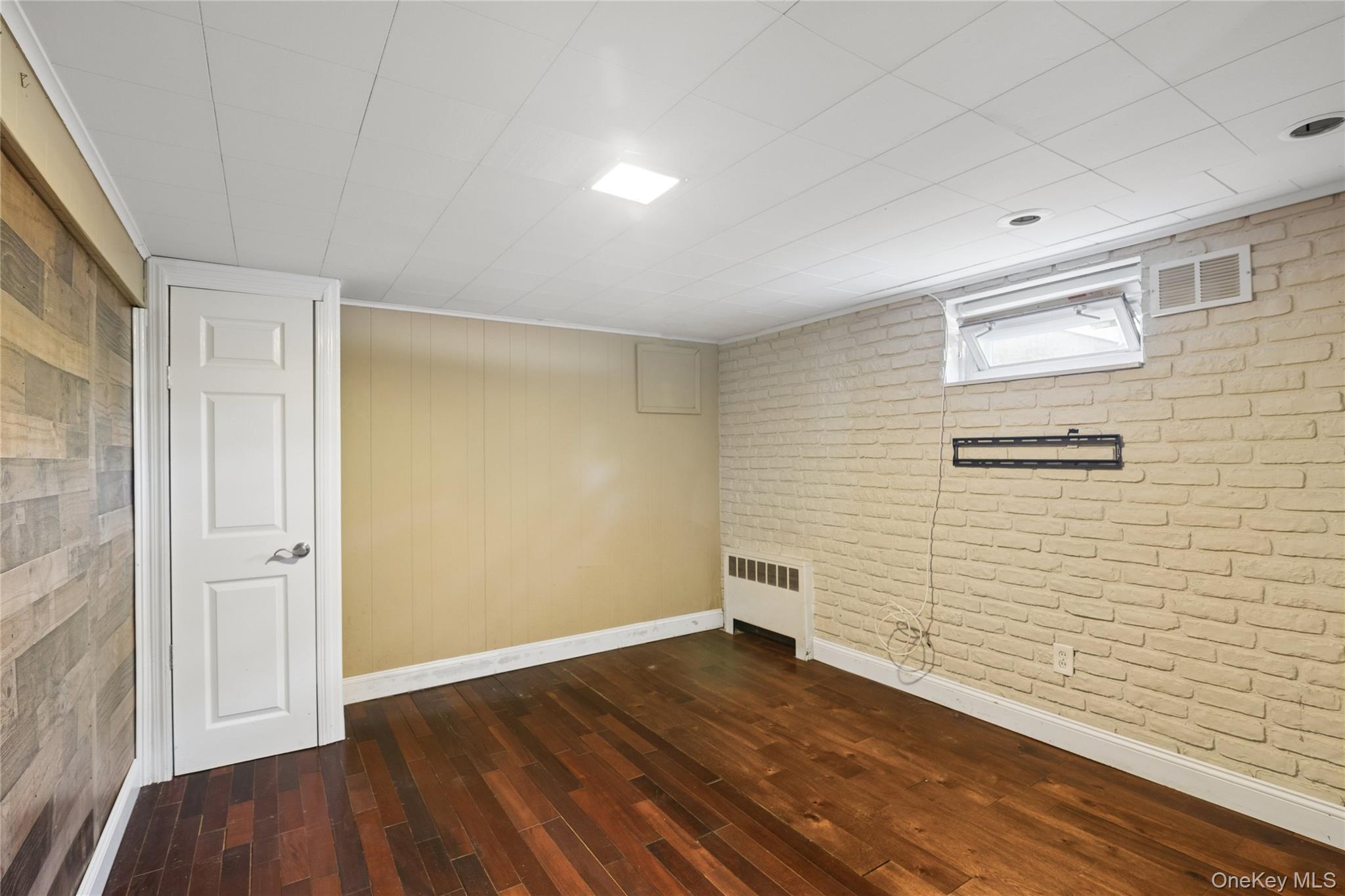 52 Center Street Property Photo 17