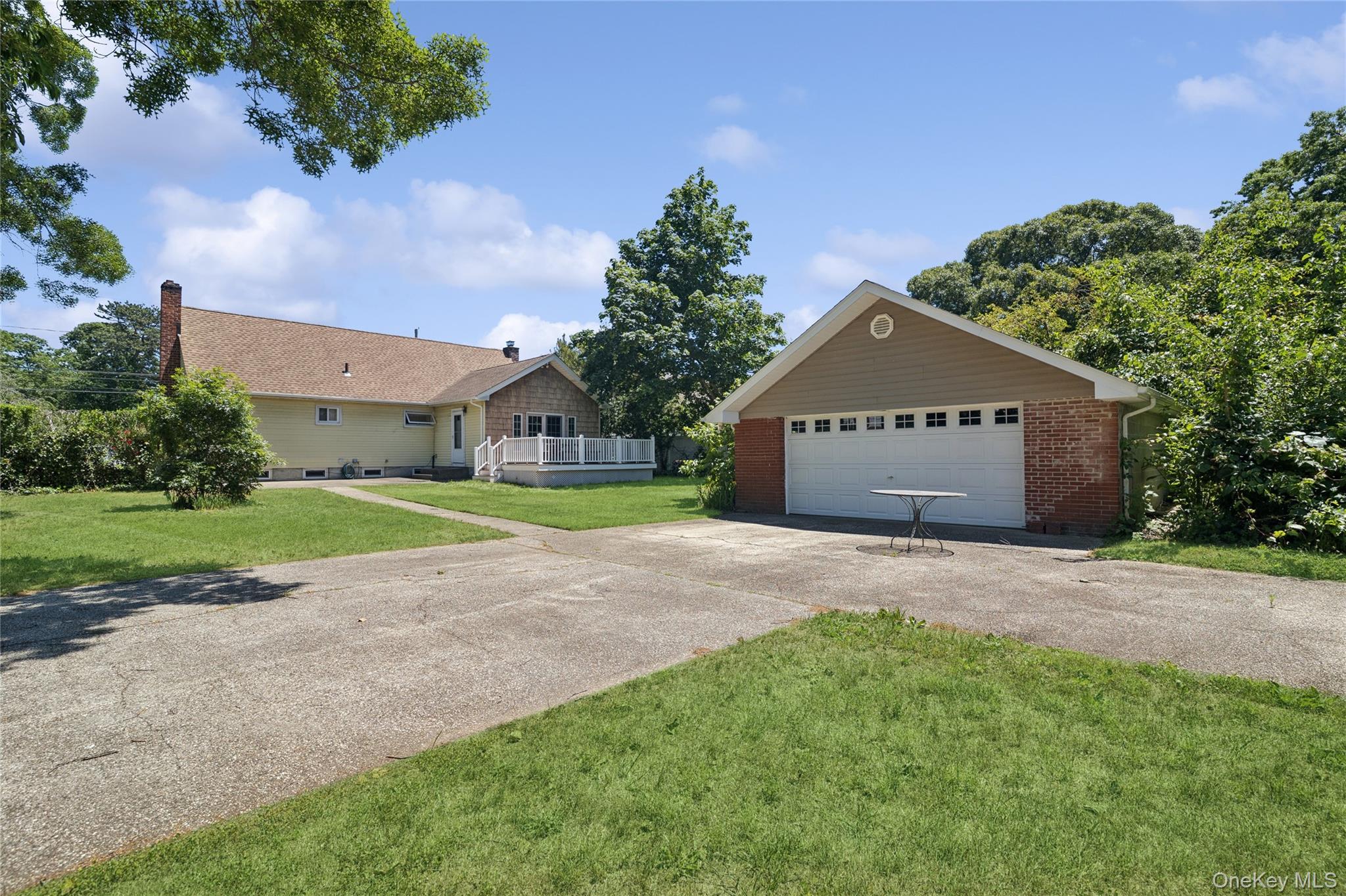 52 Center Street Property Photo 18
