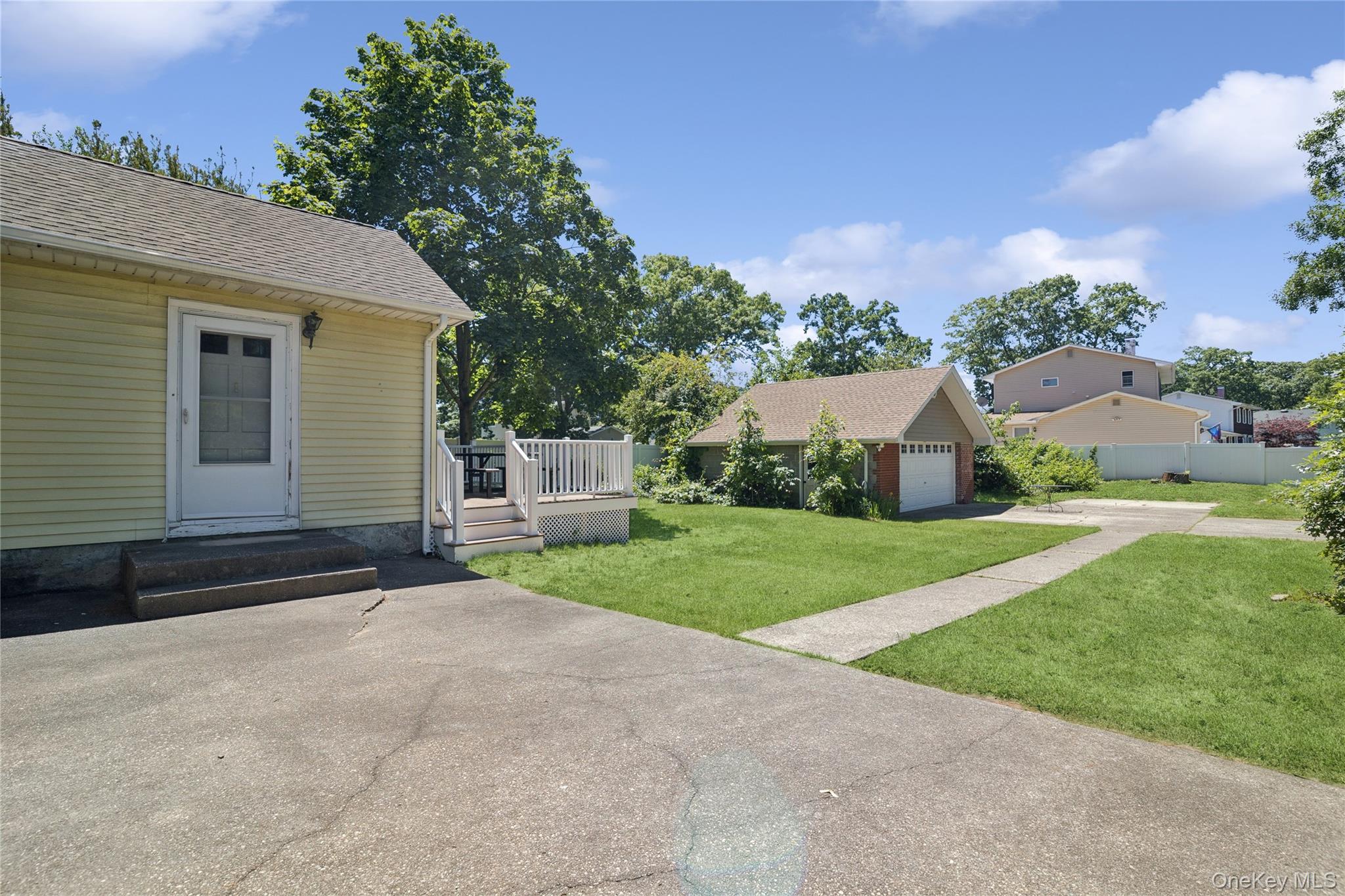 52 Center Street Property Photo 19
