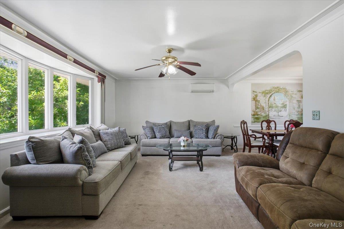351 Grandview Boulevard Property Photo 2