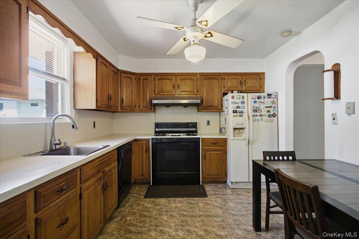 351 Grandview Boulevard Property Photo 7