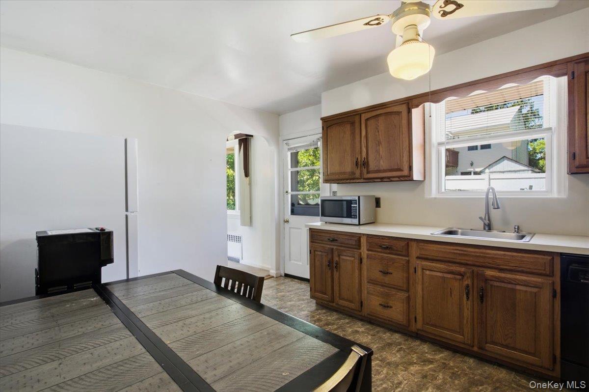 351 Grandview Boulevard Property Photo 8