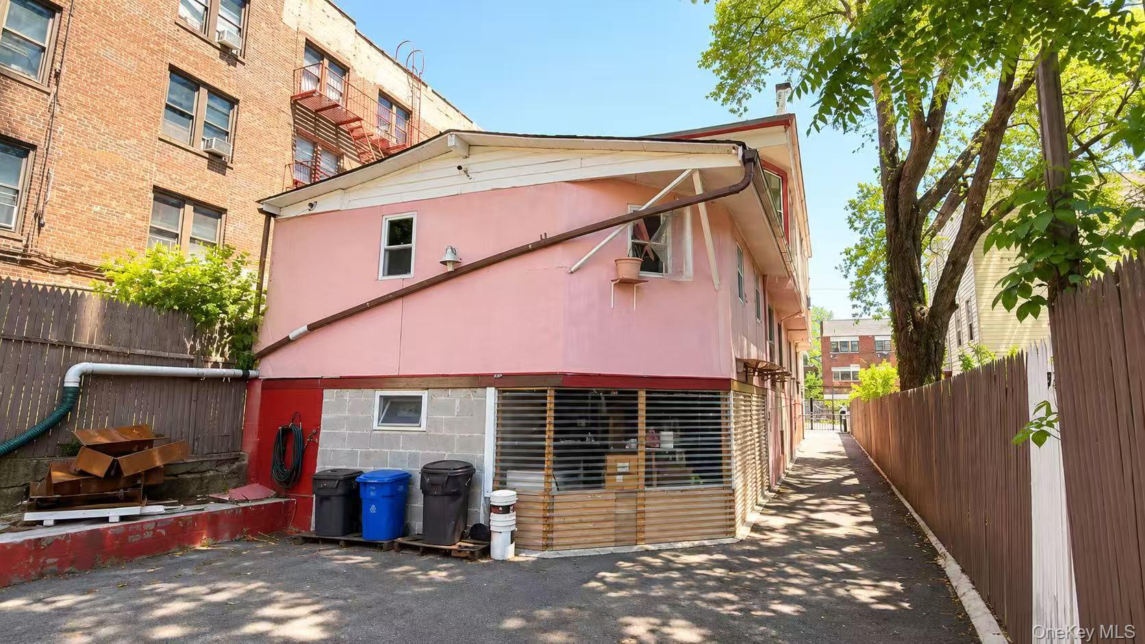 3935 Barnes Avenue Property Photo 6