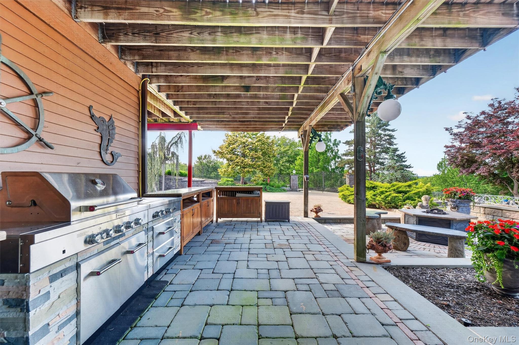 165 Hasbrouck Road Property Photo 10