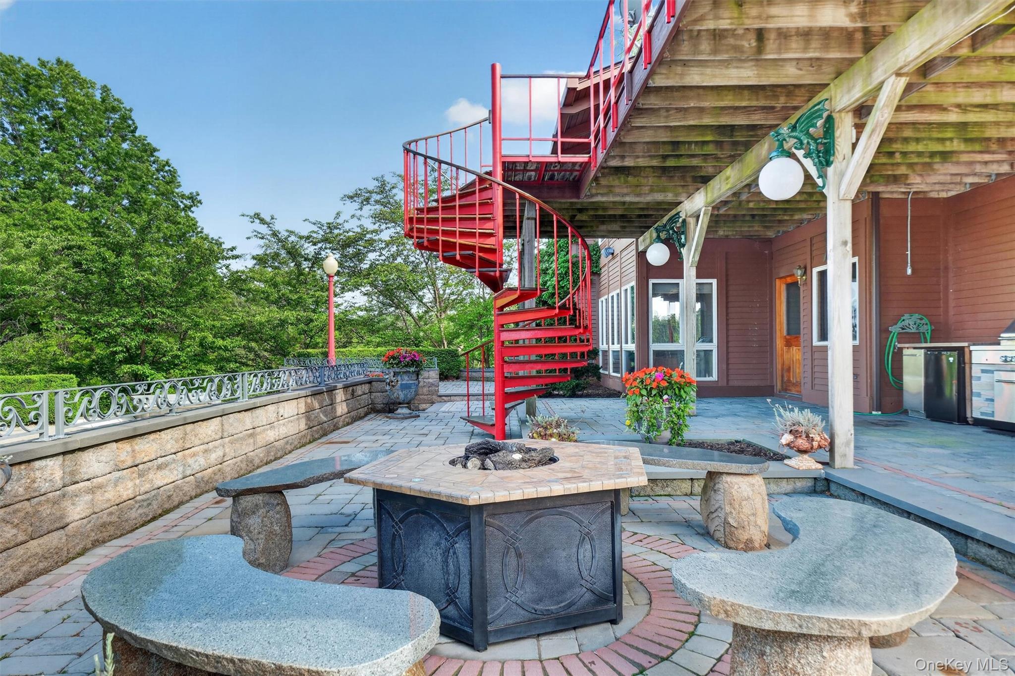 165 Hasbrouck Road Property Photo 11