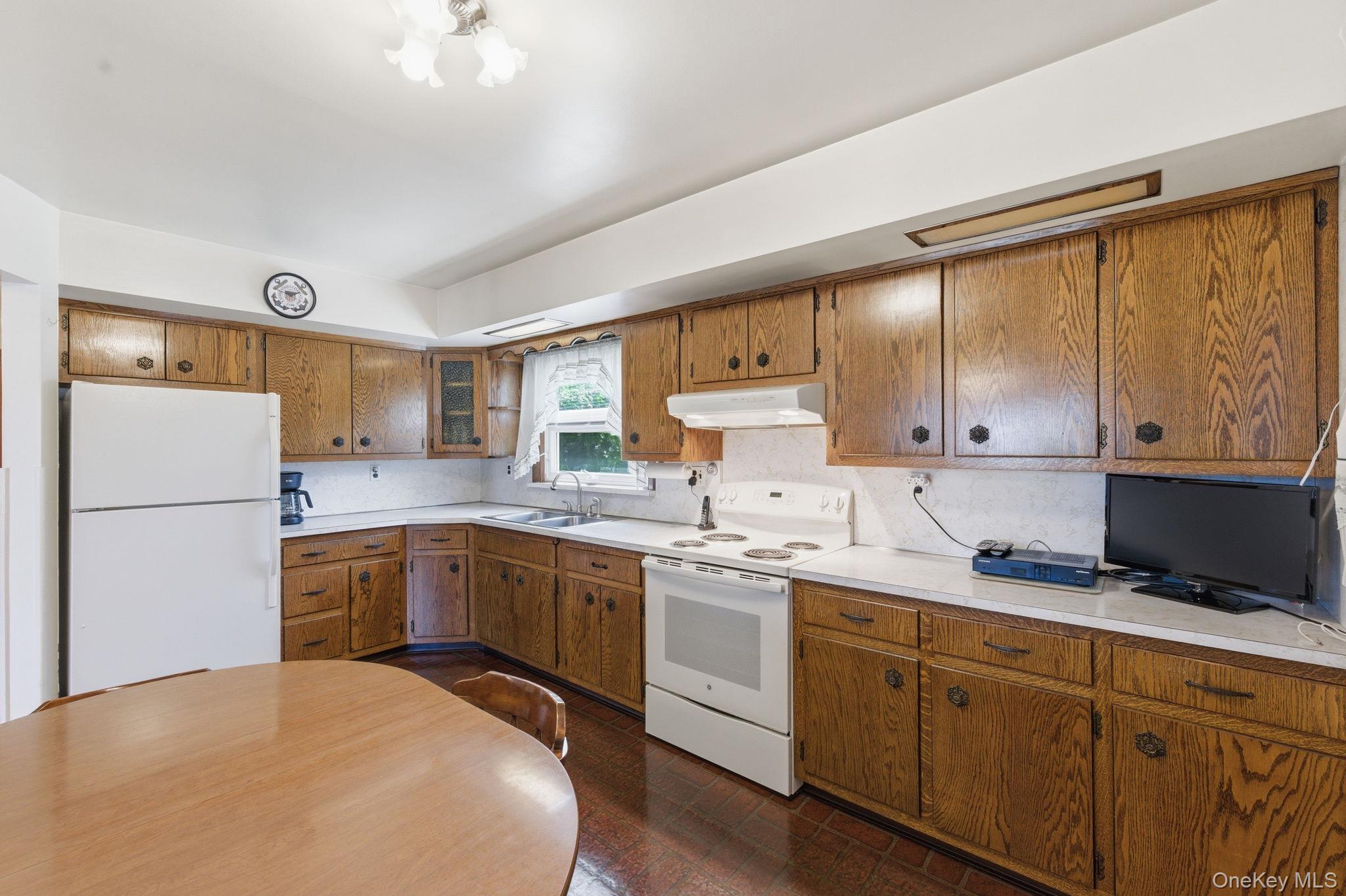 337 S 14th Street Property Photo 5