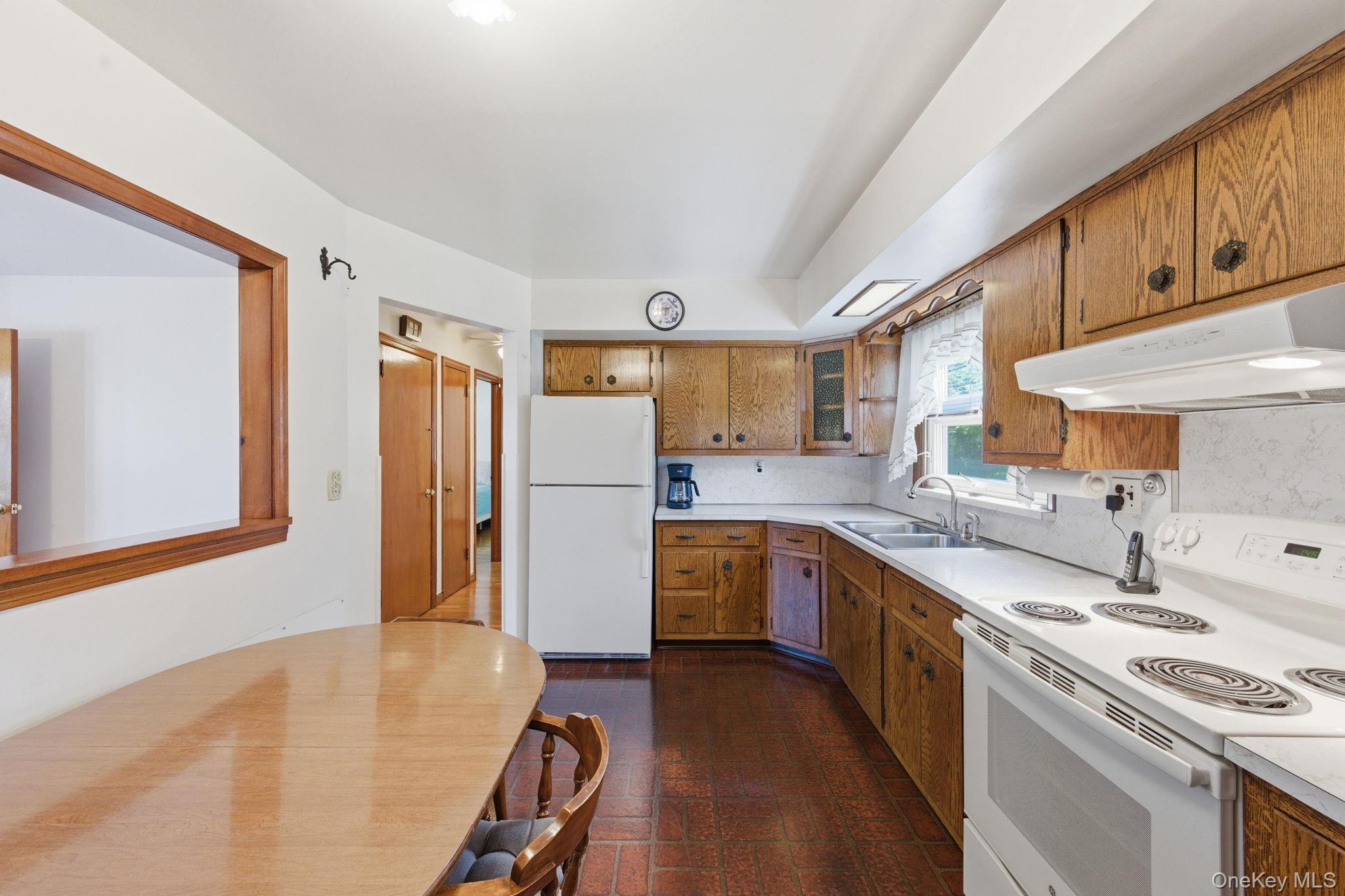 337 S 14th Street Property Photo 8
