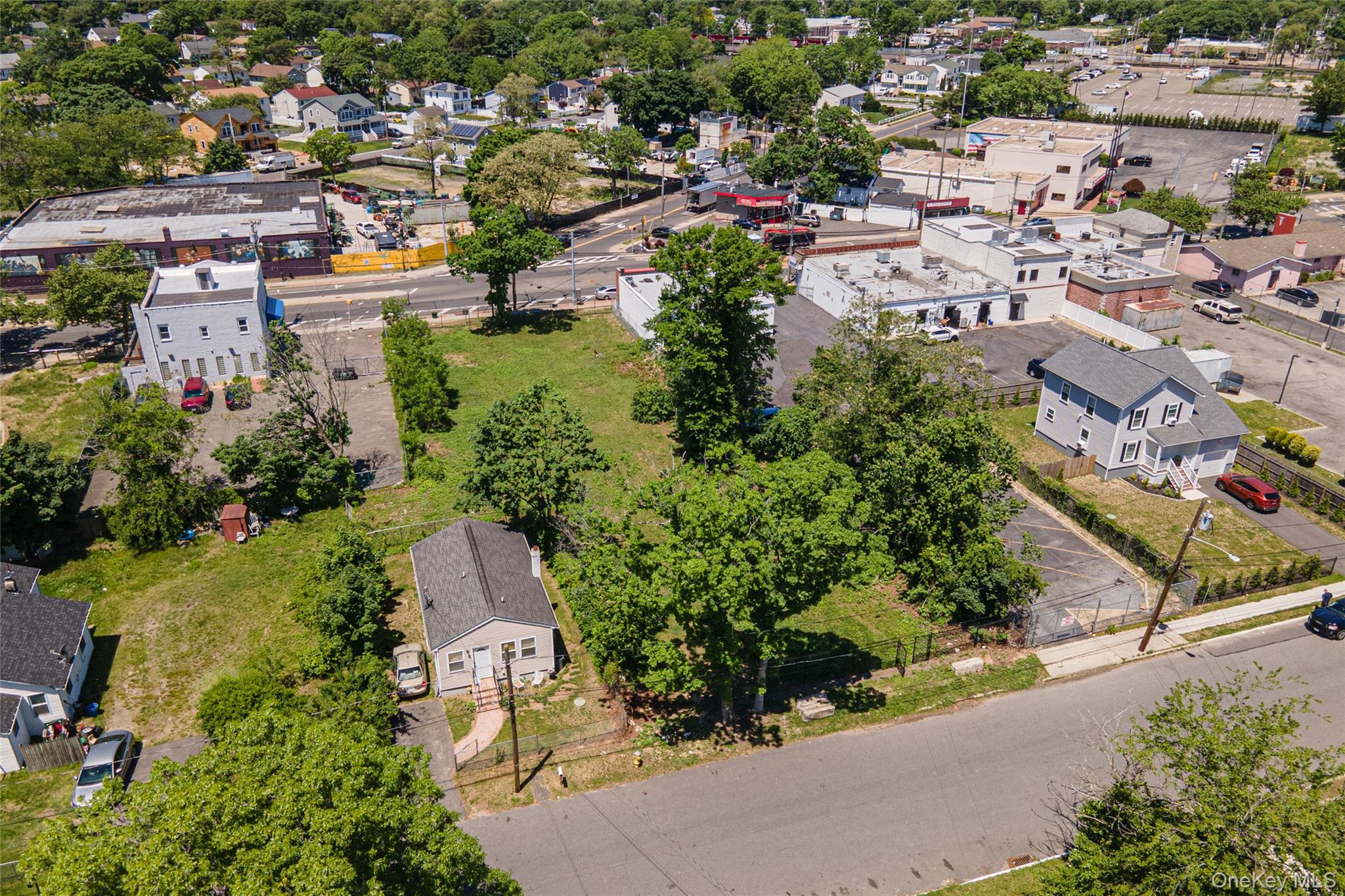 1523 Straight Path Property Photo 6