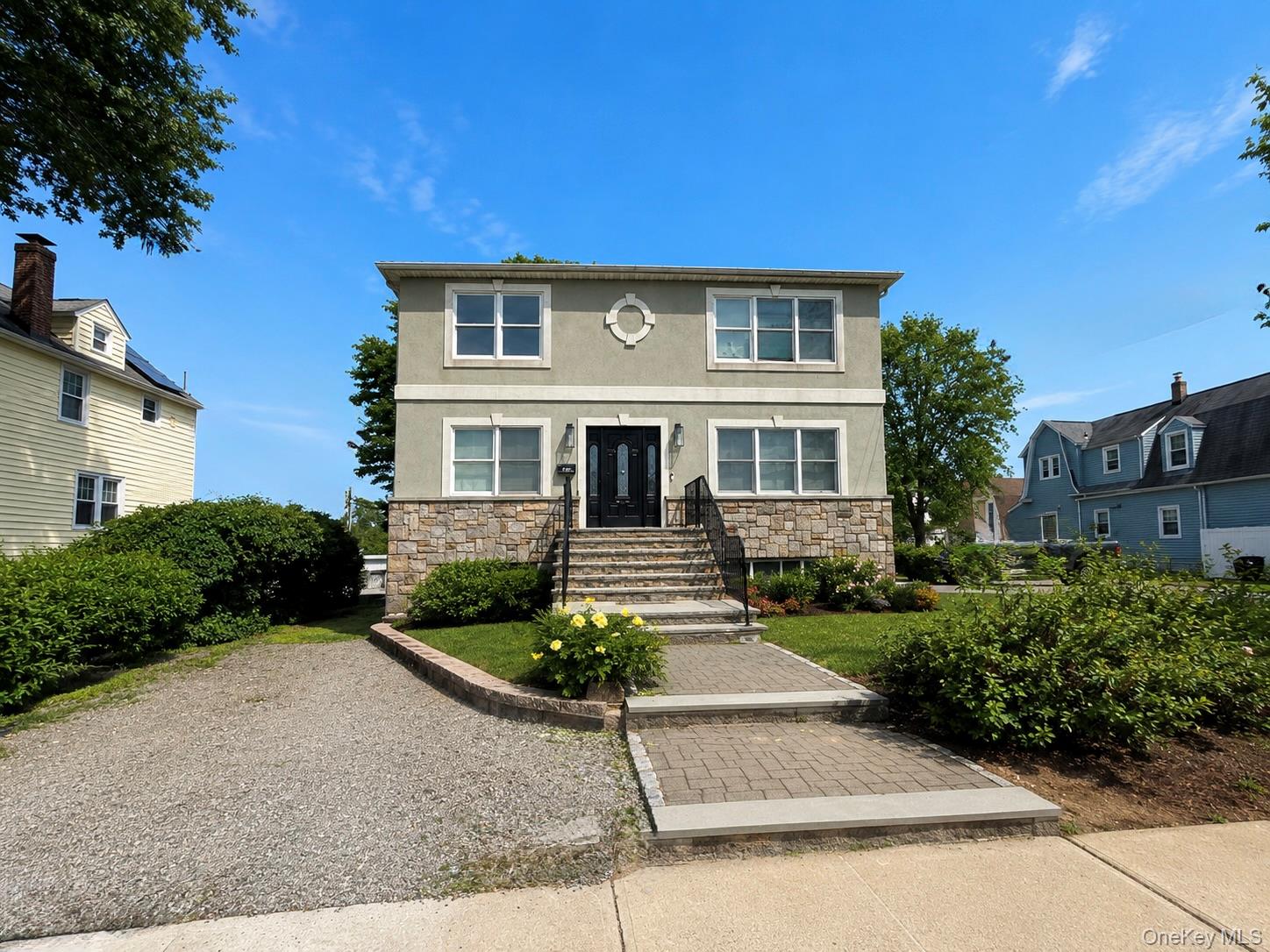424 Bellevue Avenue Property Photo 1