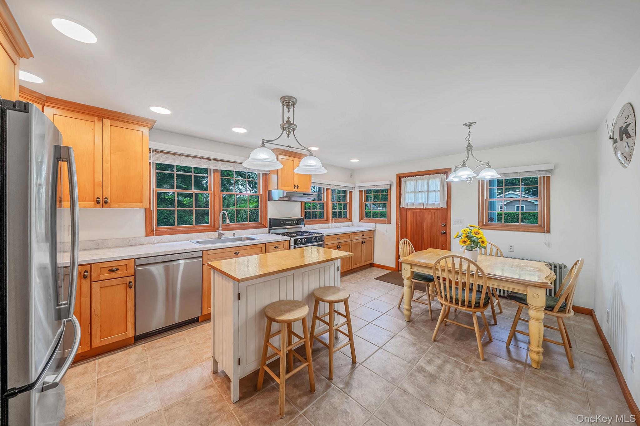75 Champlin Avenue Property Photo 14