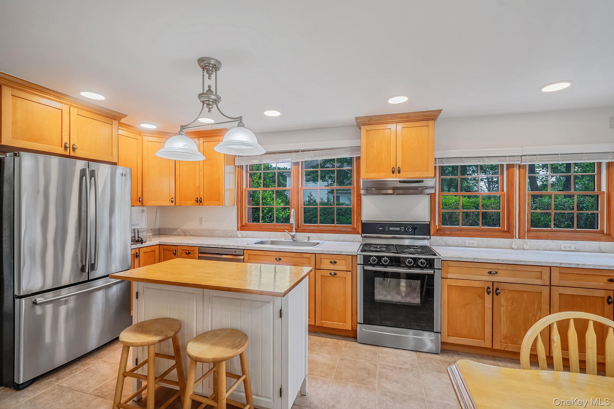 75 Champlin Avenue Property Photo 15