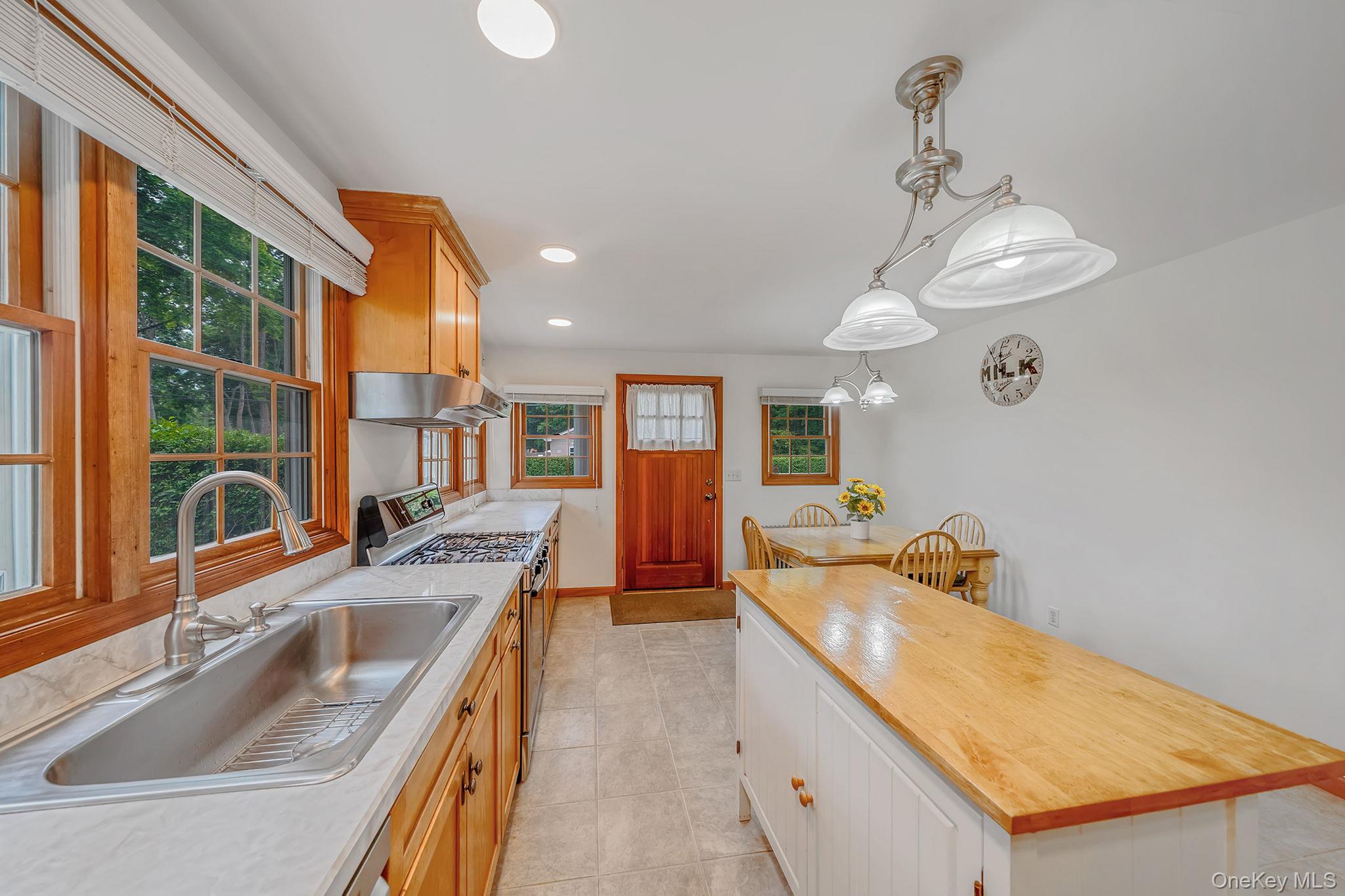 75 Champlin Avenue Property Photo 16