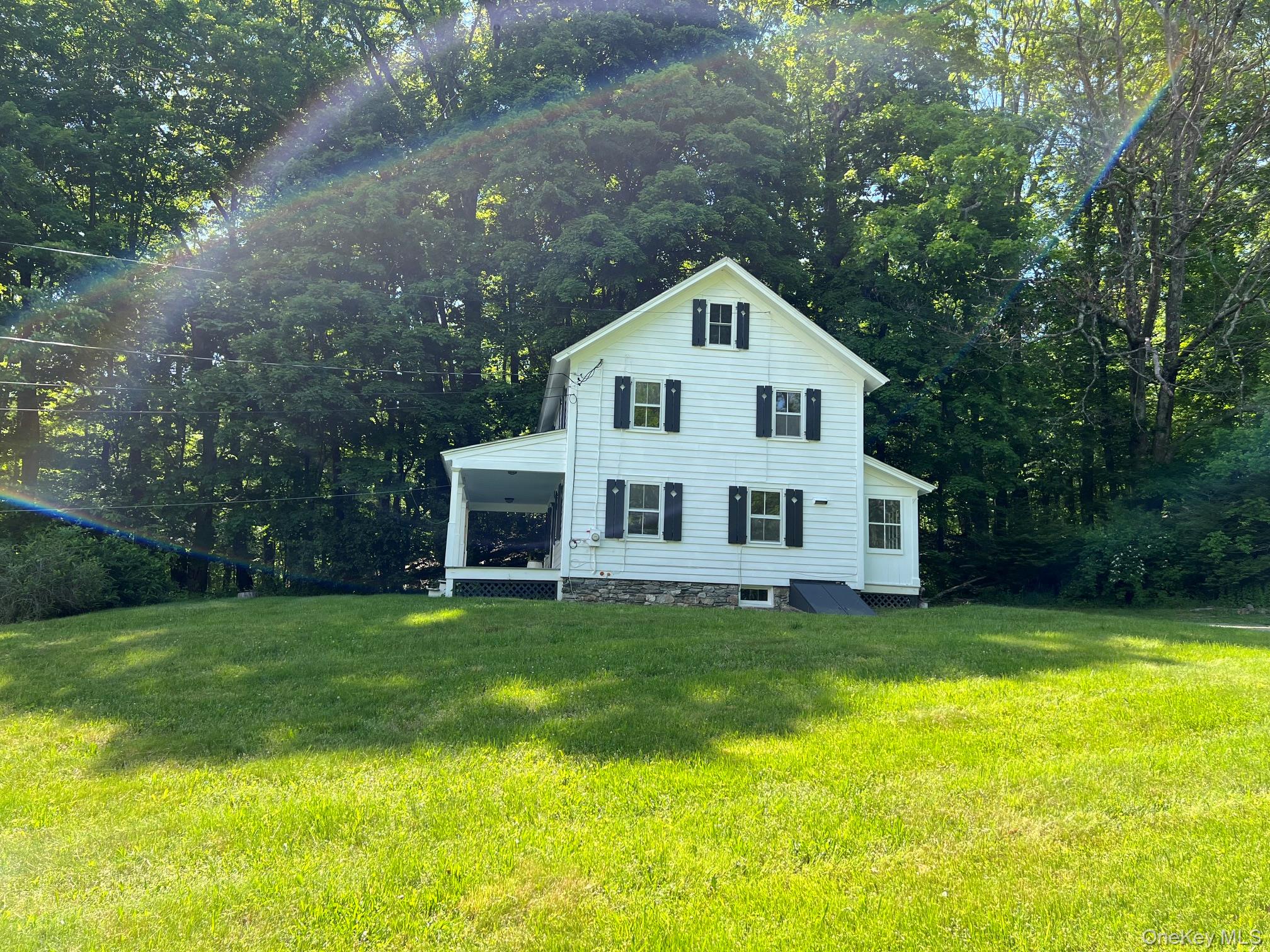 559 Shunpike Property Photo 5