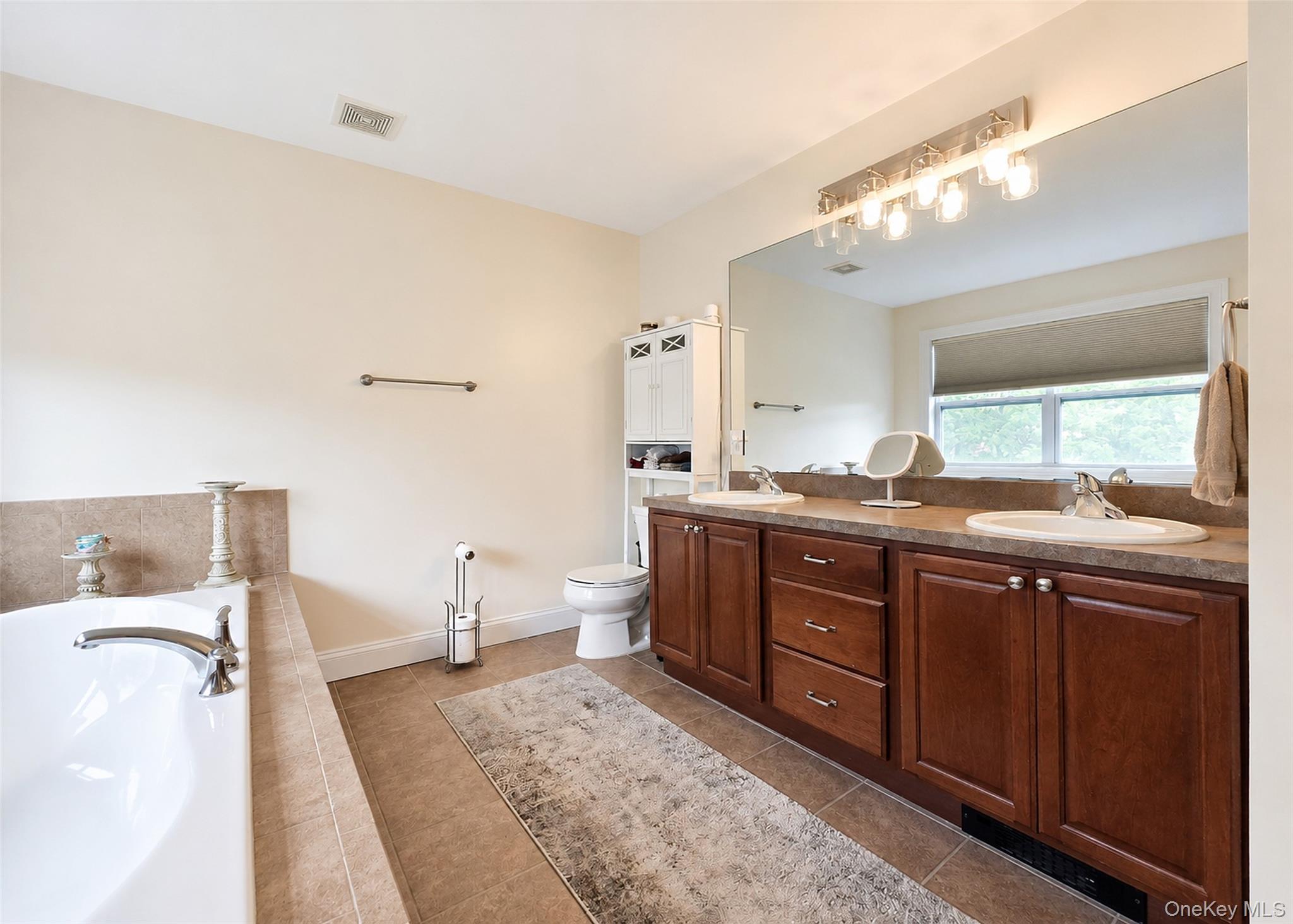4 Adams Street Property Photo 18