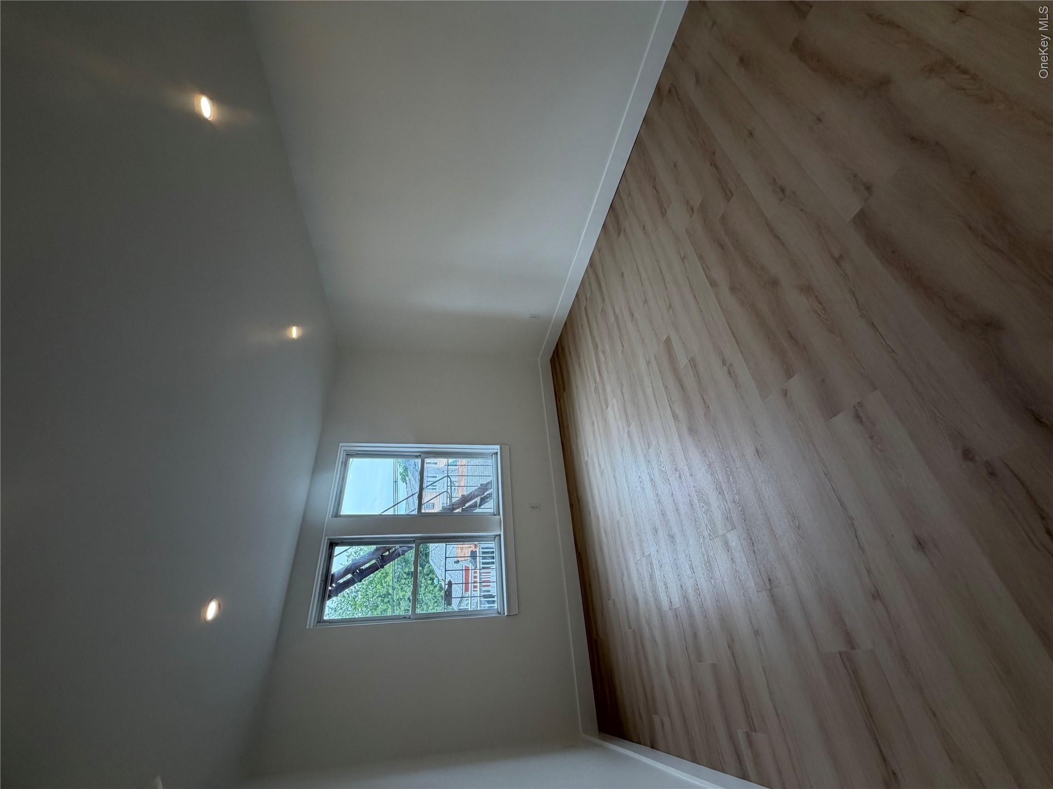 3105 Roberts Avenue Property Photo 5