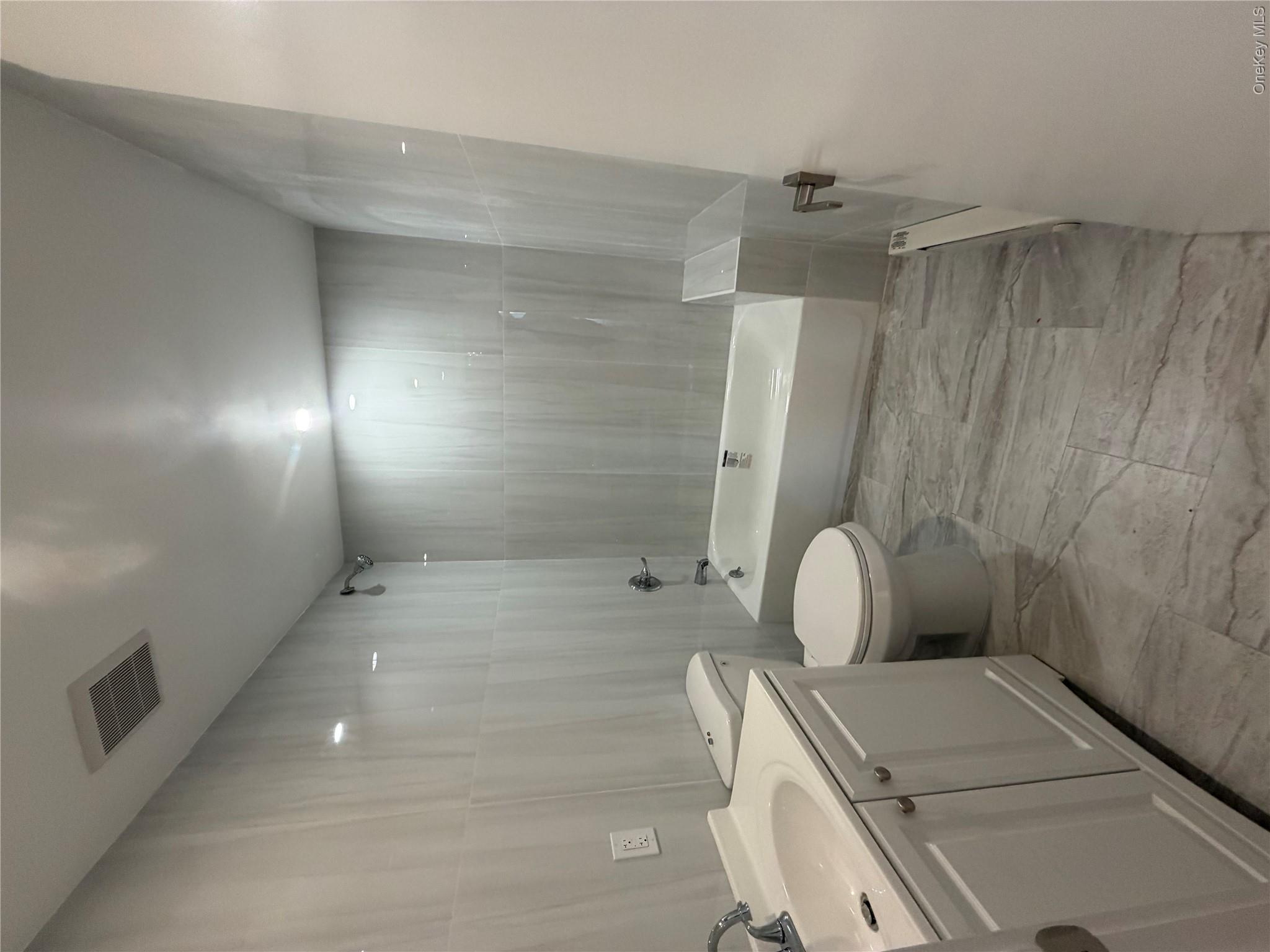 3105 Roberts Avenue Property Photo 6