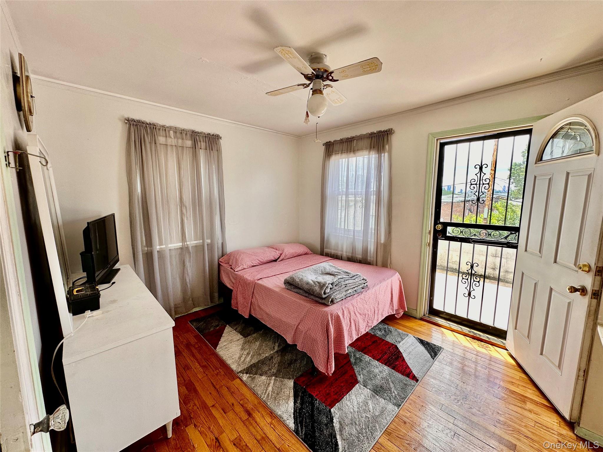2242 93rd Street Property Photo 10