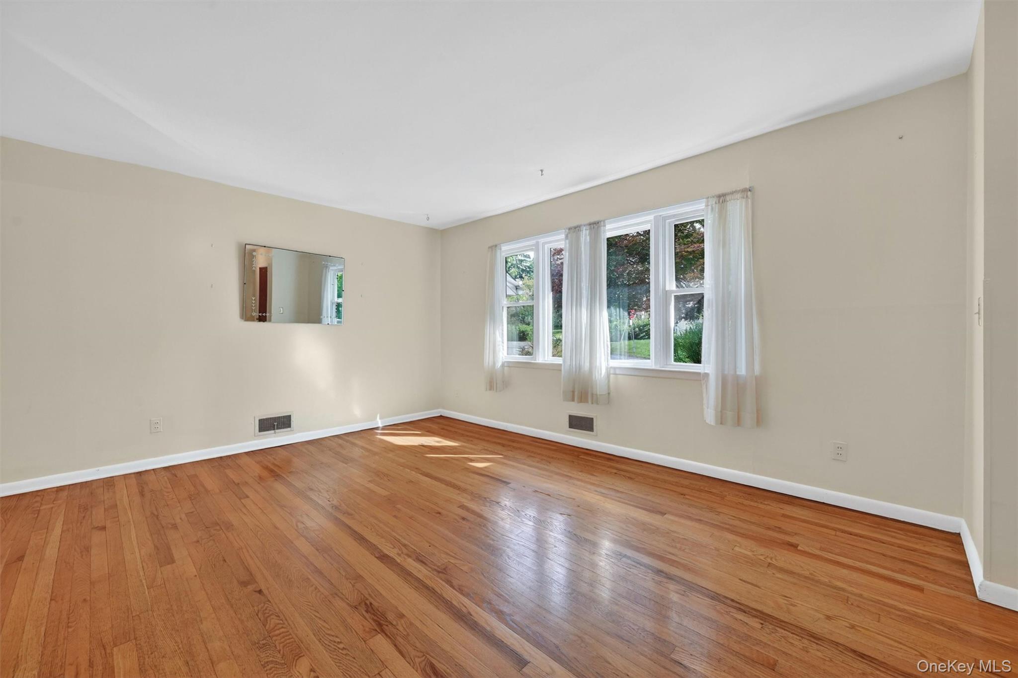 2 Curie Road Property Photo 6