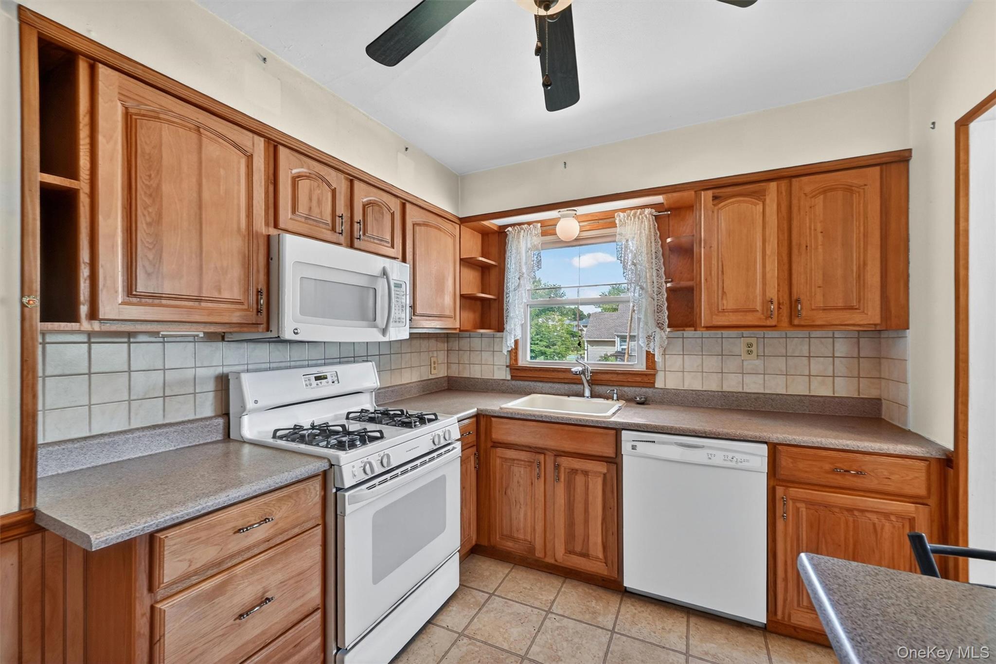 2 Curie Road Property Photo 13