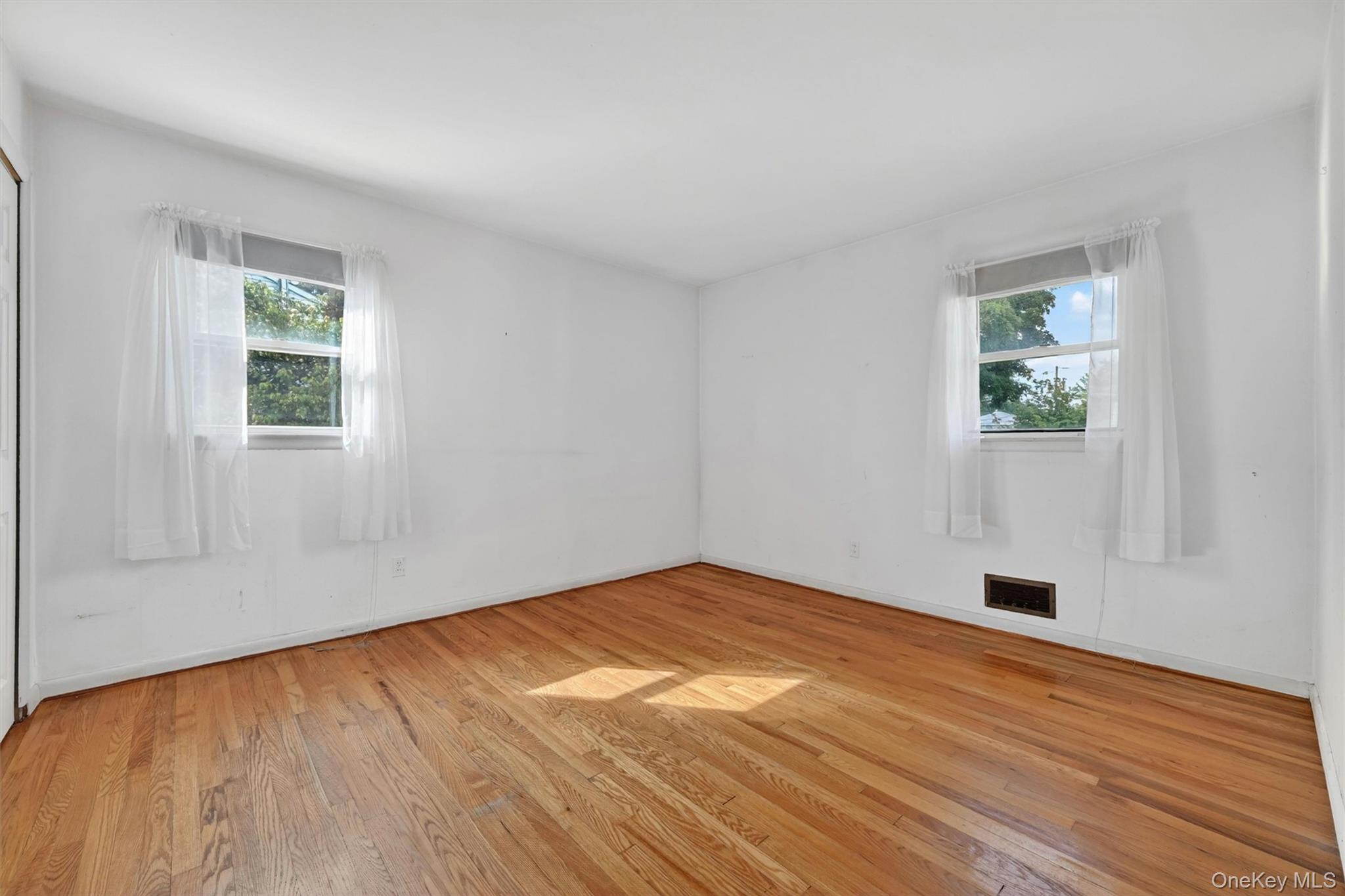 2 Curie Road Property Photo 16