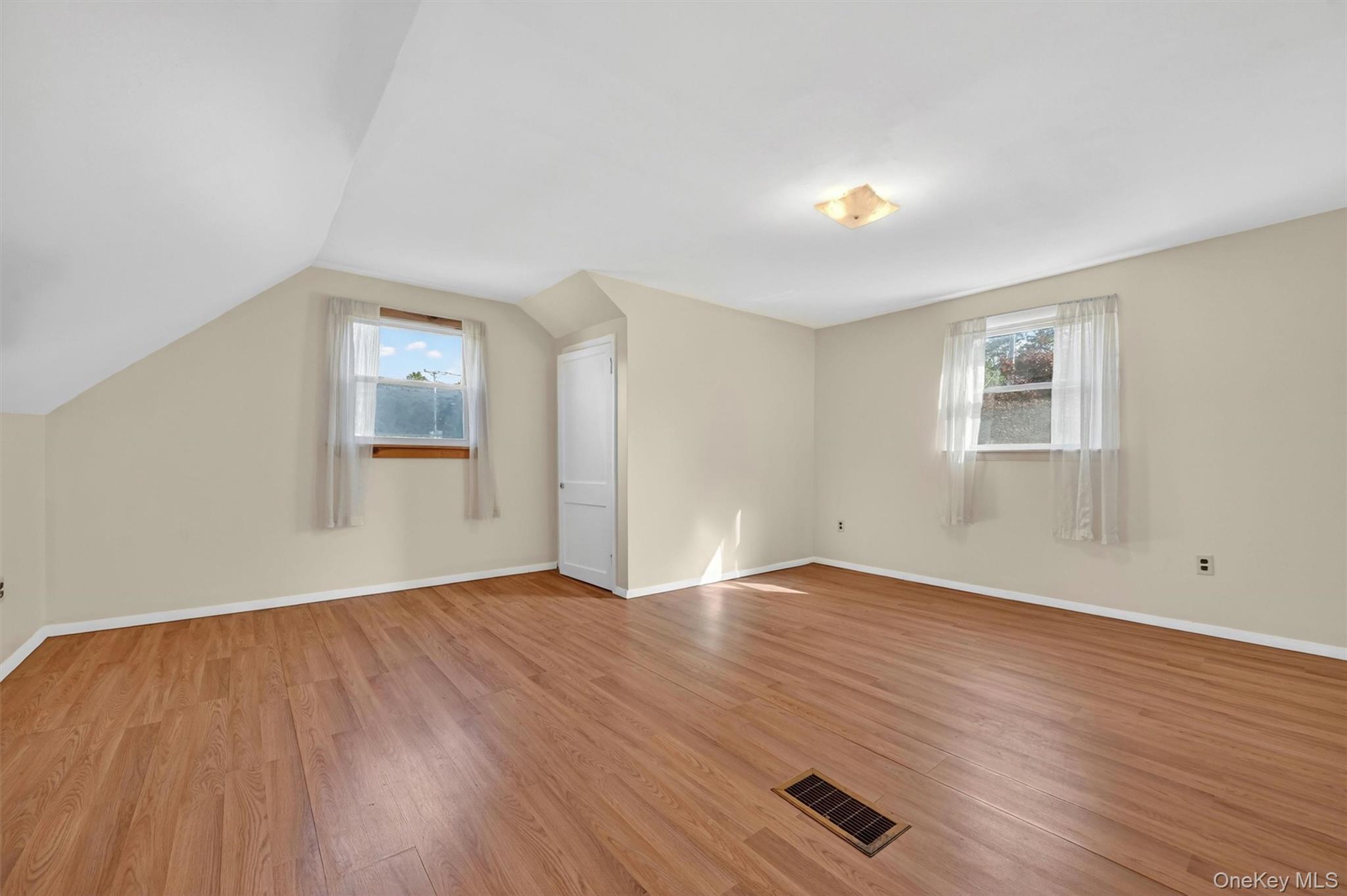 2 Curie Road Property Photo 27
